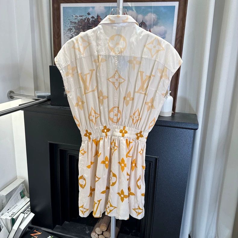 Louis Vuitton Louis Vuitton Sleeveless Graduated Dress Size XS / US 0-2 / IT 36-38 - 2 Thumbnail