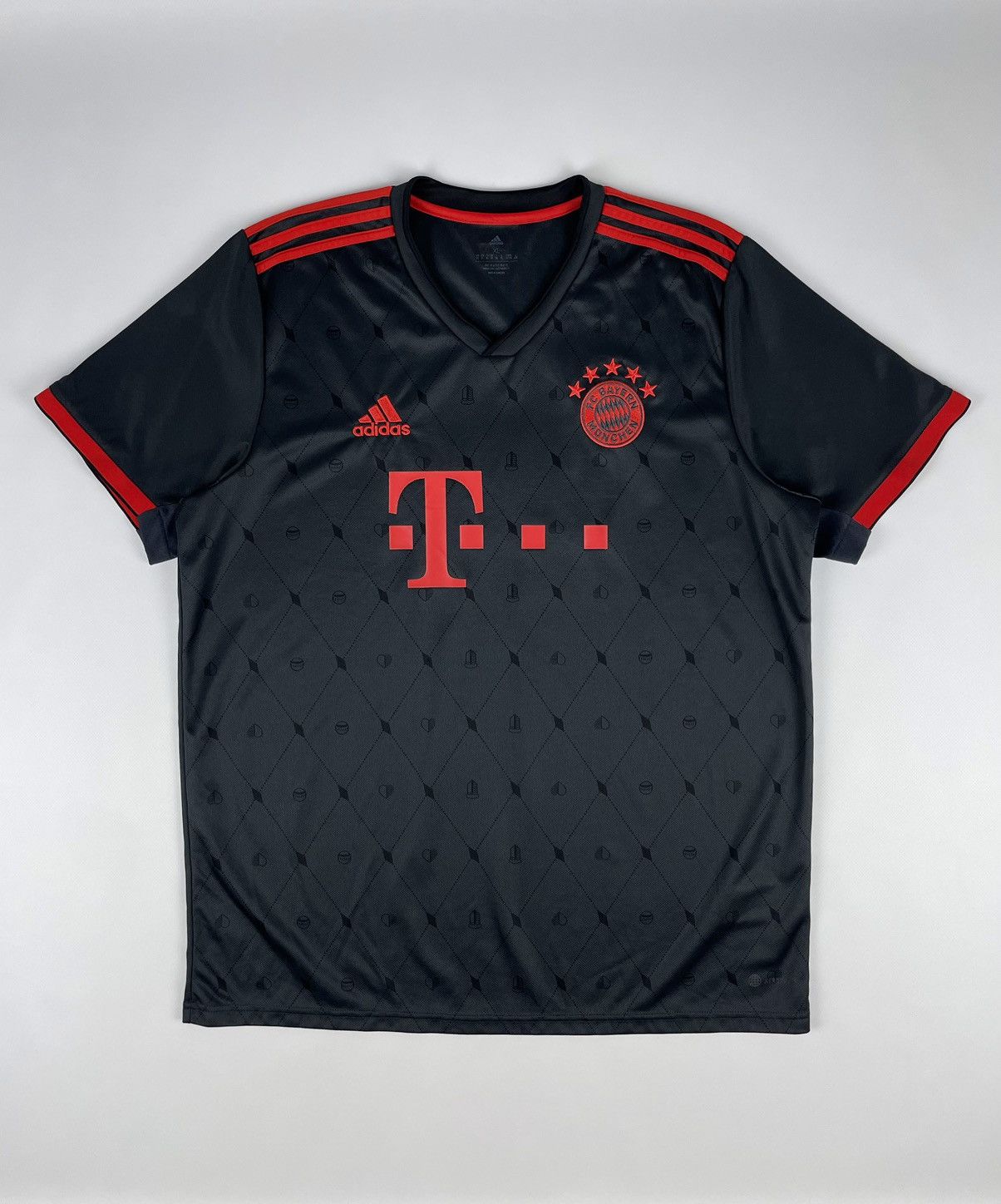 Adidas Adidas FC Bayern Munchen 2022/23 Soccer Jersey Football Tee Size US XL / EU 56 / 4 - 1 Thumbnail