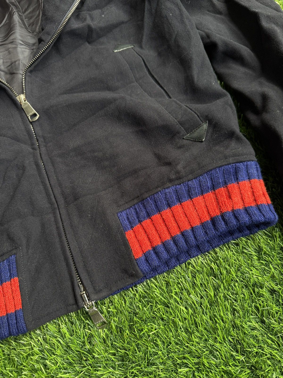 Gucci Bee embroidered wool Bomper Size US L / EU 52-54 / 3 - 18 Thumbnail