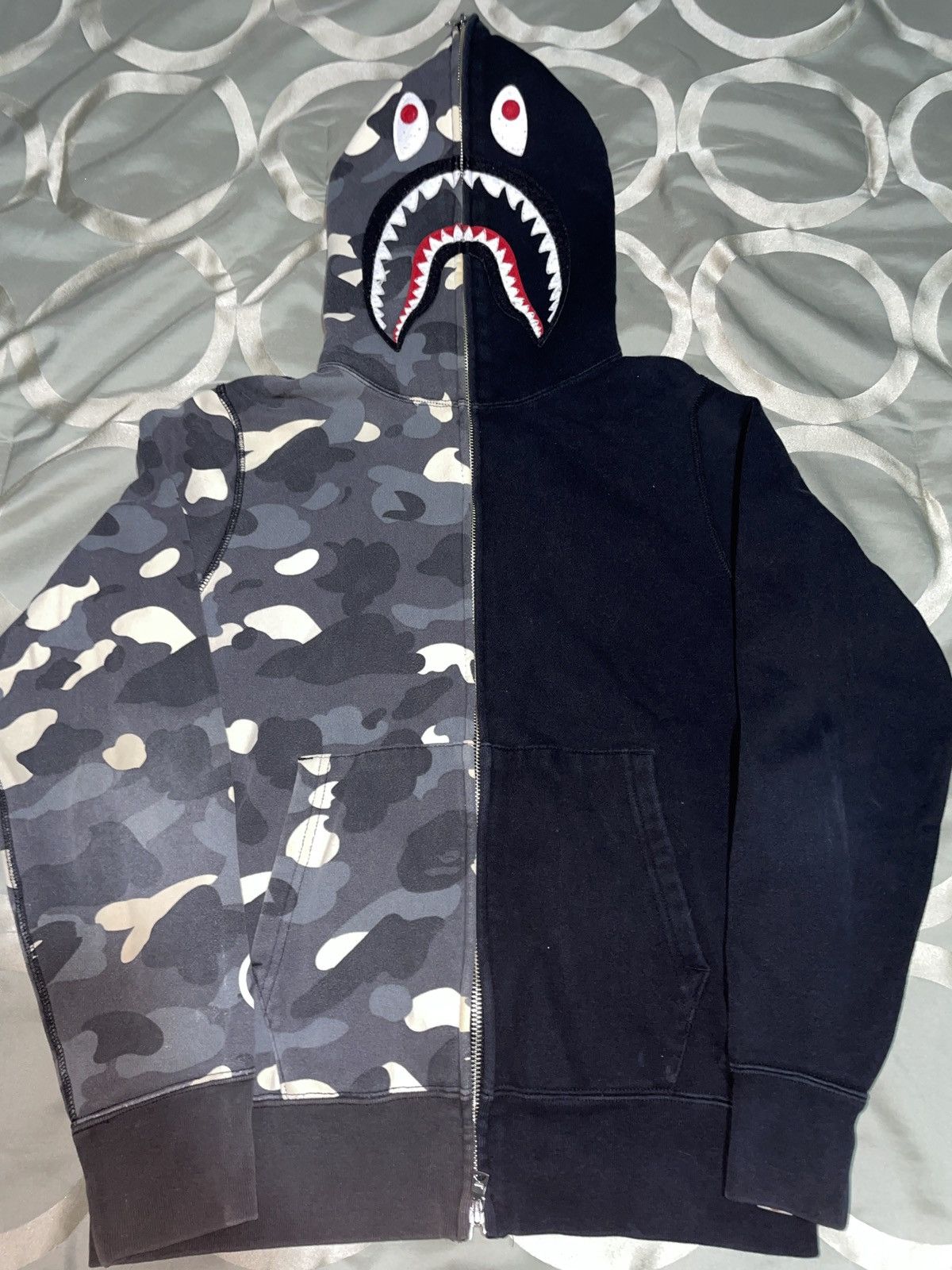 Bape Bape half black city camo glow shark hoodie S Size US S / EU 44-46 / 1 - 1 Thumbnail