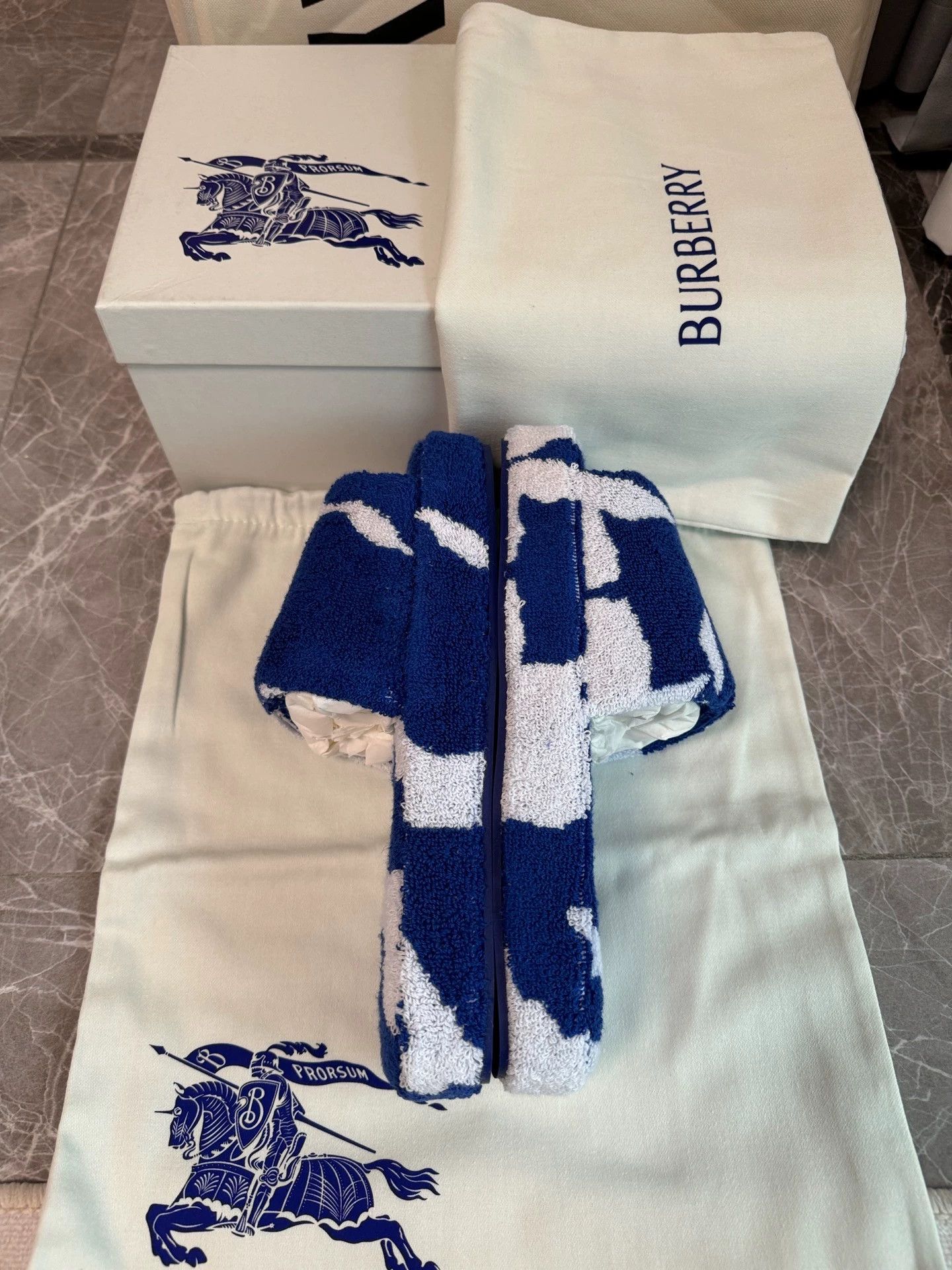 Burberry Burberry Horseferry Towel Slippers White/Blue 40 Size US 7 / EU 40 - 4 Thumbnail