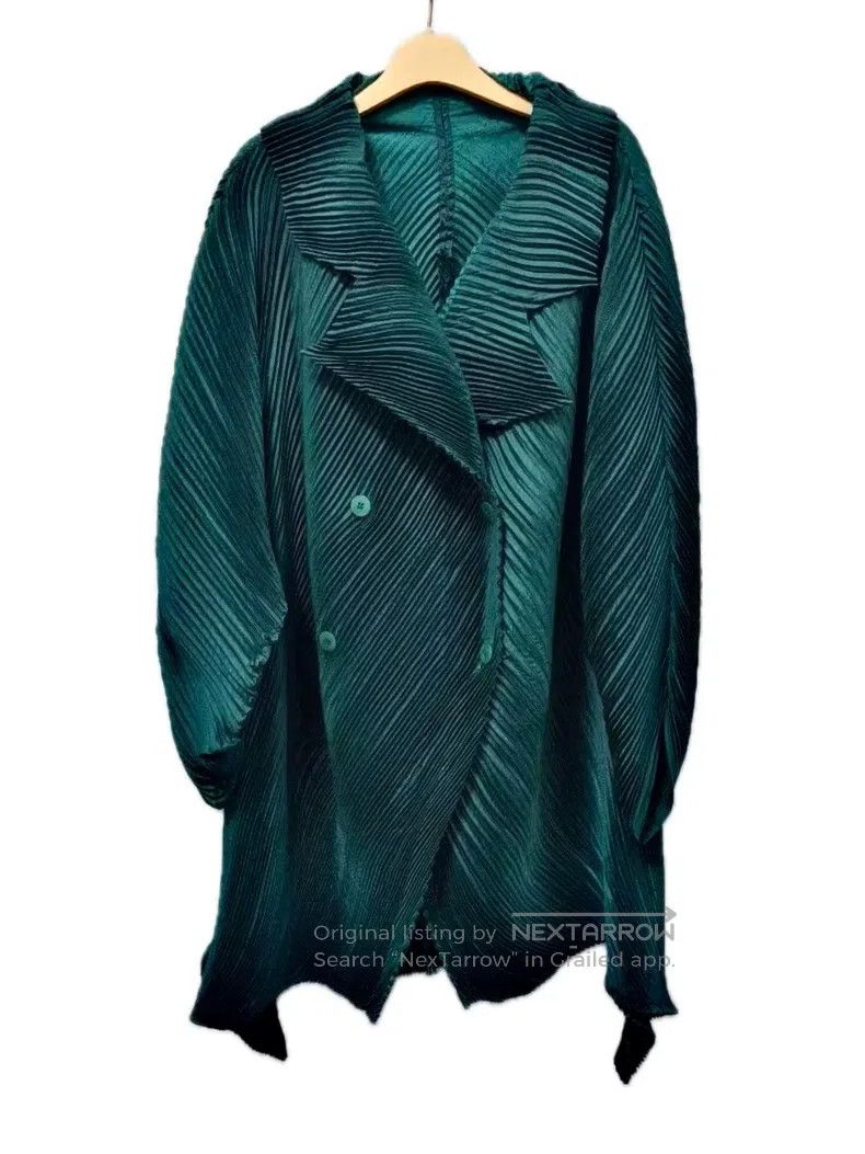 Issey Miyake Issey Miyake Metallic Curve Ruffled Coat Size 2 Size M / US 6-8 / IT 42-44 - 1 Thumbnail