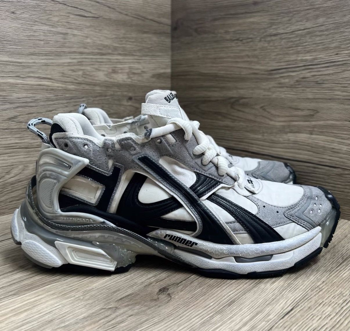 Balenciaga Balenciaga Runner Grey & Black Sneakers J41 Size US 8 / EU 41 - 3 Thumbnail