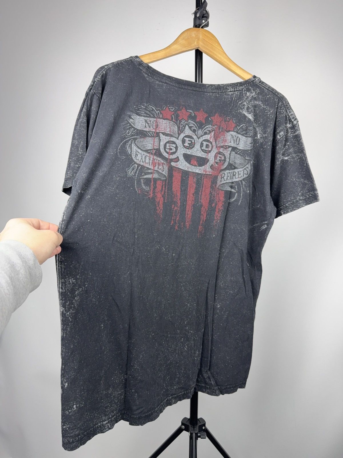 Band Tees 2021 Five Finger Death Punch Skull Acid Wash Band T-Shirt Size US L / EU 52-54 / 3 - 9 Thumbnail