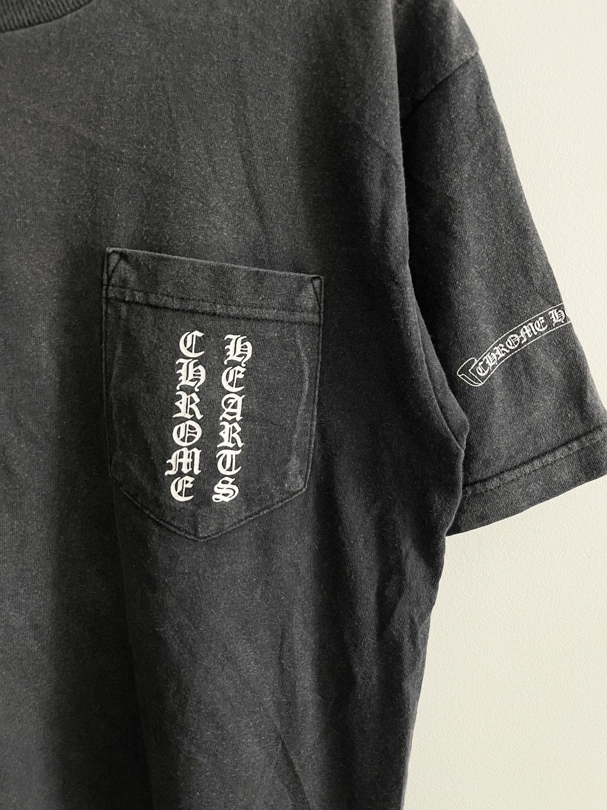 Chrome Hearts 2000s Chrome Hearts Scripts Jumbo Scroll Logo Tee Size US M / EU 48-50 / 2 - 4 Thumbnail