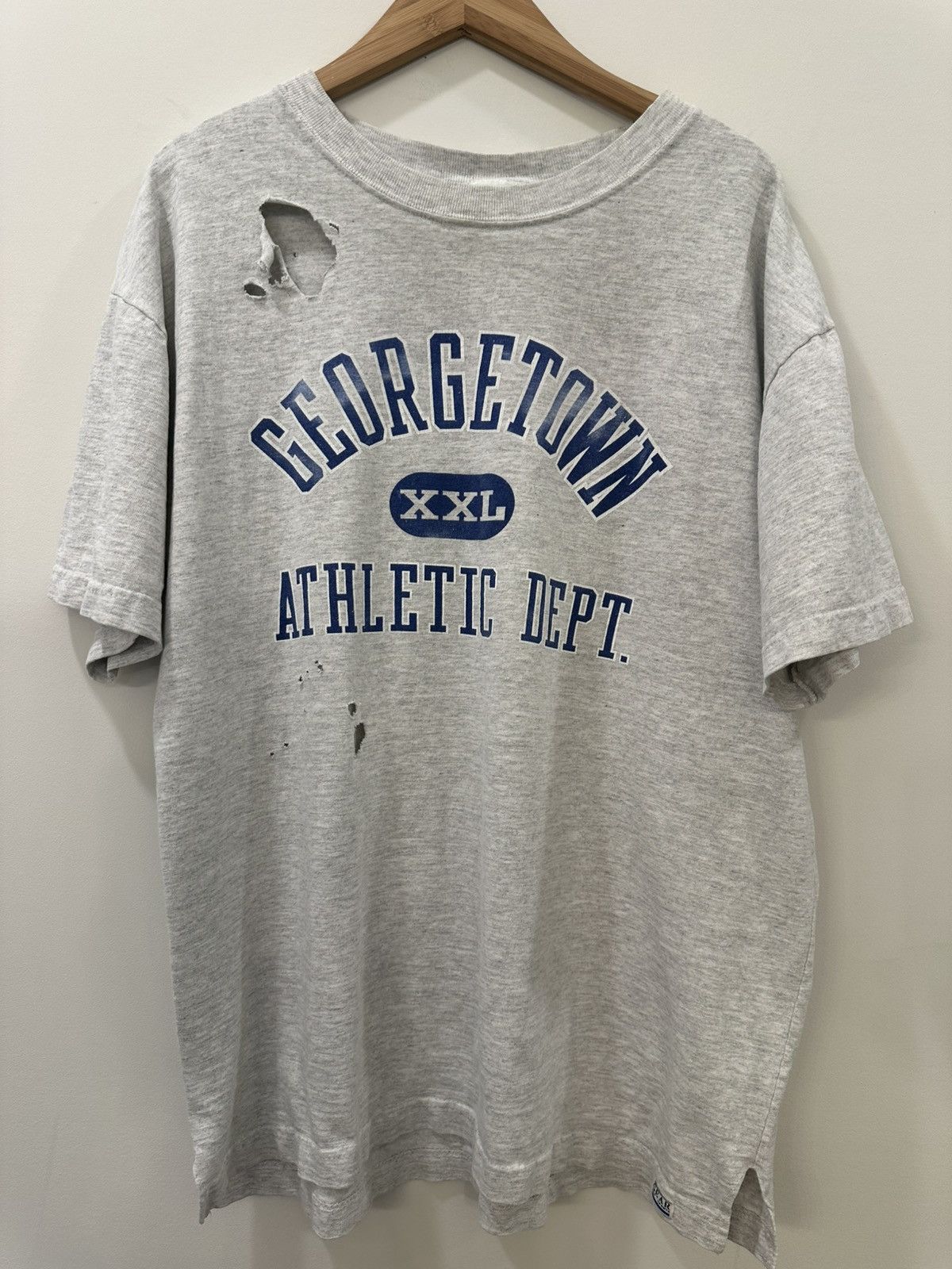 Vintage Vintage 90s Georgetown Hoyas Athletic Dept Thrashed XXL Size US XXL / EU 58 / 5 - 1 Thumbnail