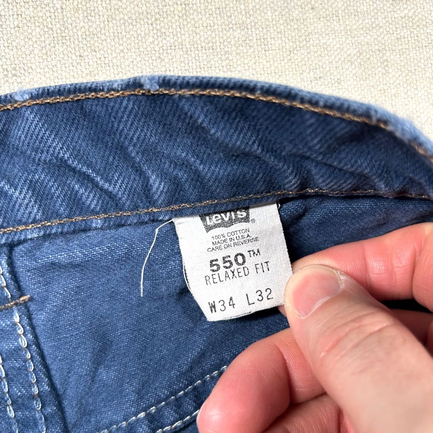 Levi's VINTAGE Levi's 550 Jeans Mens 34x32 Relaxed Fit USA Made Denim Blue 5-Pocket 31 Inseam 90s Style Mens Jeans Size US 34 / EU 50 - 4 Thumbnail