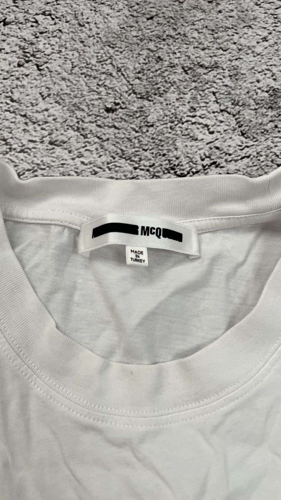 Alexander McQueen Alexander McQueen MCQ spellout logo big T shirt Size US XL / EU 56 / 4 - 4 Thumbnail
