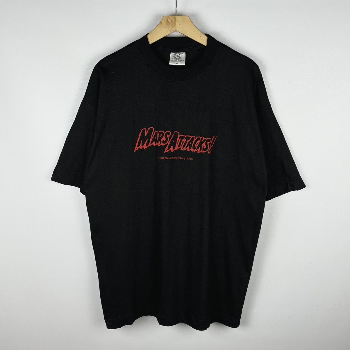 Vintage Vintage Mars Attacks rare movie tee 1997 Size US XL / EU 56 / 4 - 1 Thumbnail