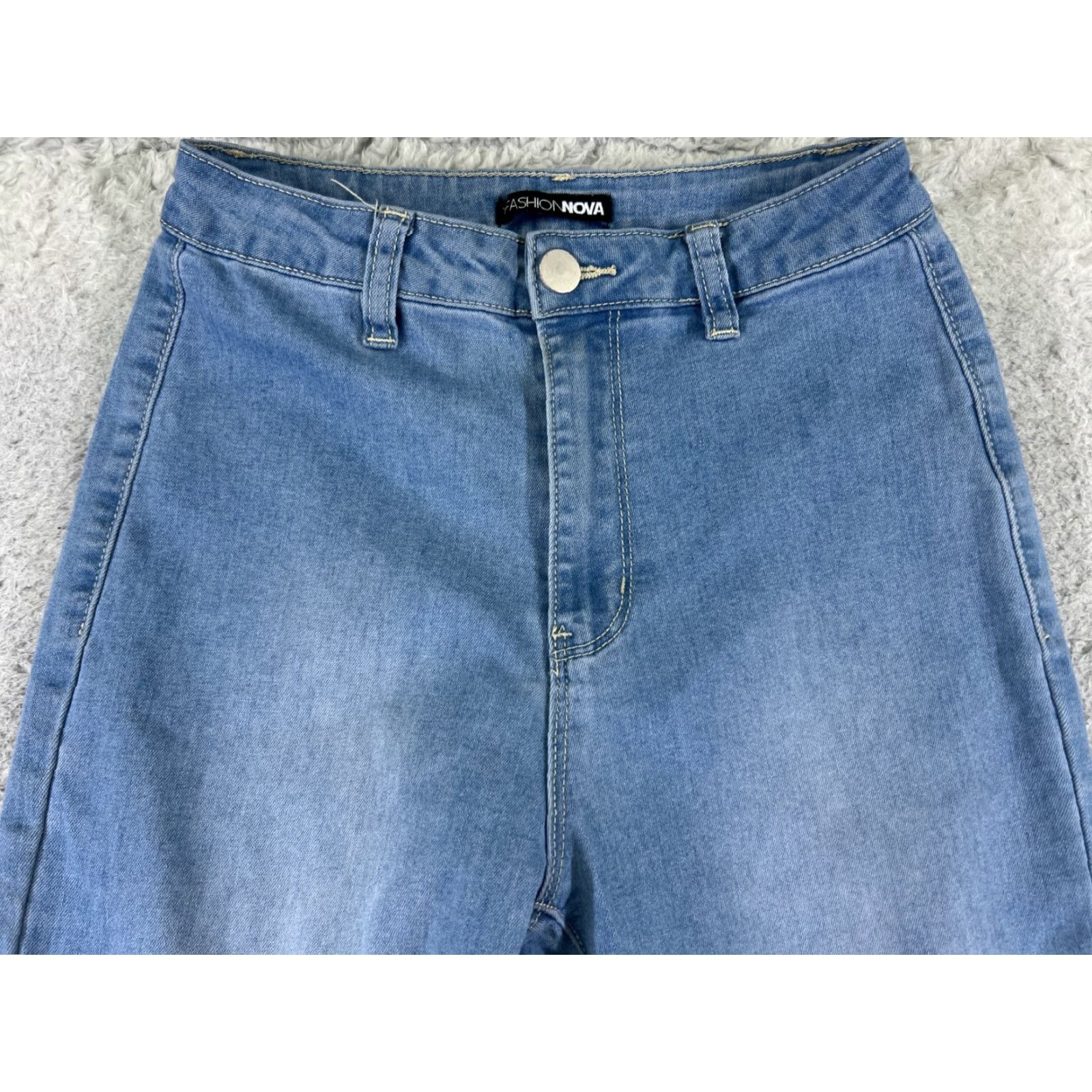 Fashion Nova Fashion Nova Jeans Womens Flared Denim 5 Blue Medium Wash 22x36 Cotton Size 27" / US 4 / IT 40 - 4 Thumbnail
