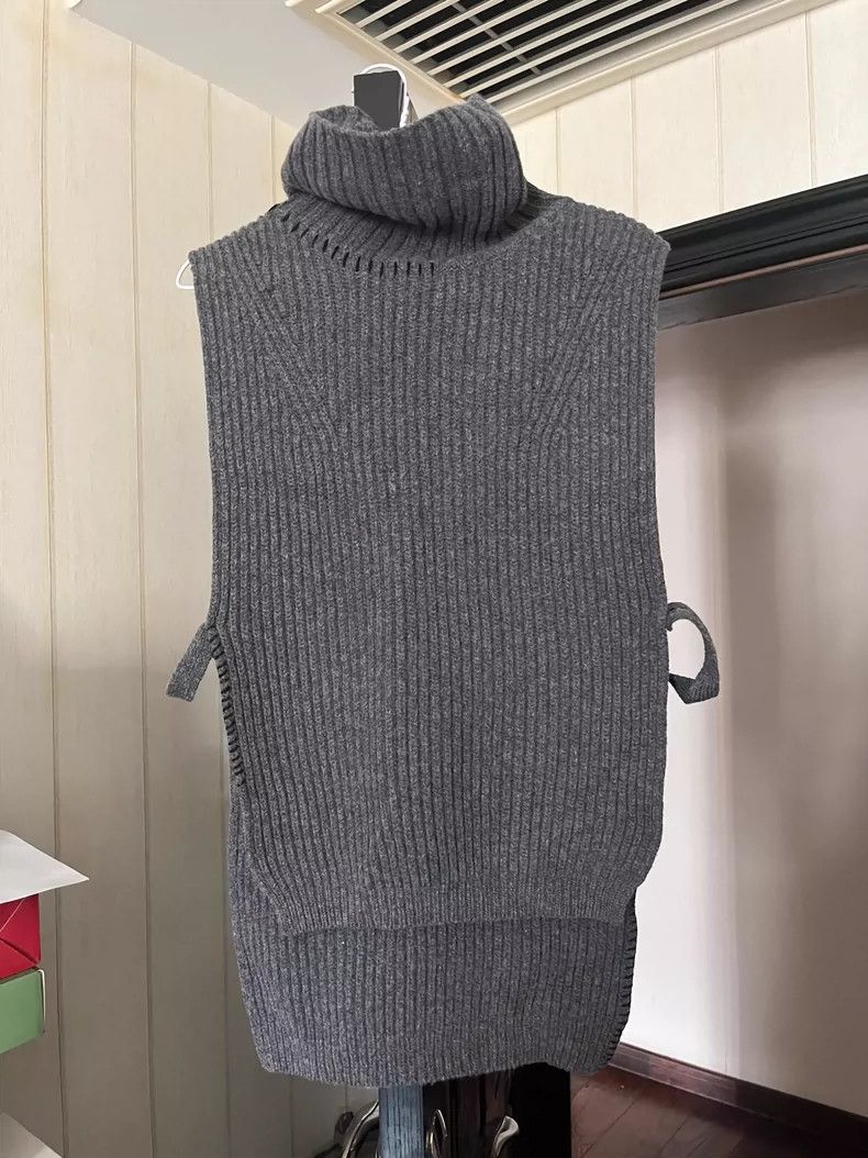 Y's Y's size os High collar wool vest with short front and long Size US M / EU 48-50 / 2 - 1 Thumbnail