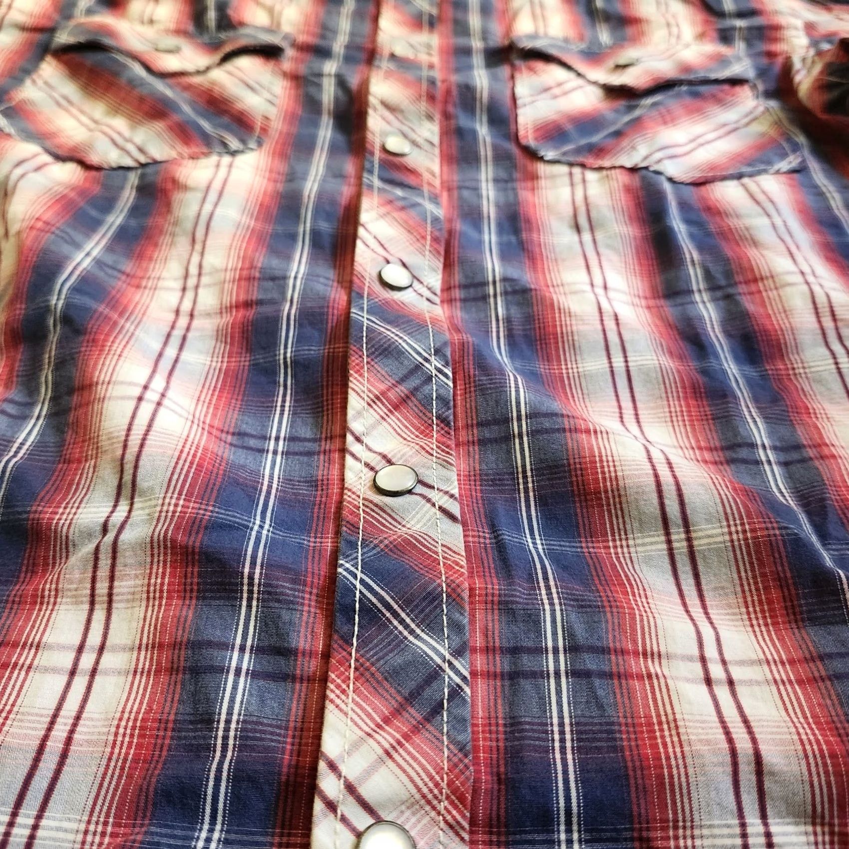 Old Navy Old Navy Mens Plaid Long Sleeve Button Up - Small Size Size US S / EU 44-46 / 1 - 7 Thumbnail