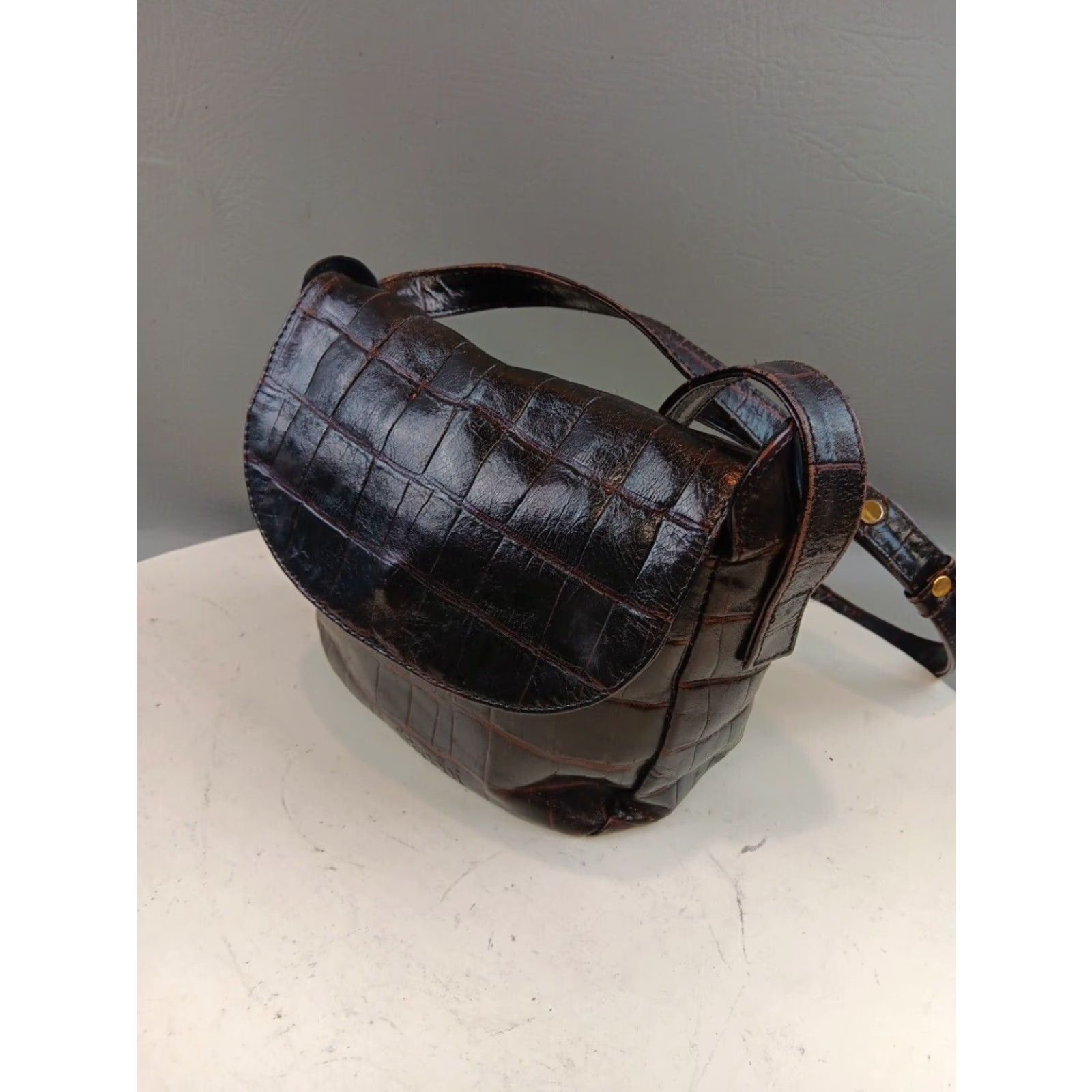 Crocs Franchi Crossbody Bag Brown Croc Embossed Genuine Leather GUC Women Small Brown Crossbody Bag Mens? Size ONE SIZE - 4 Thumbnail