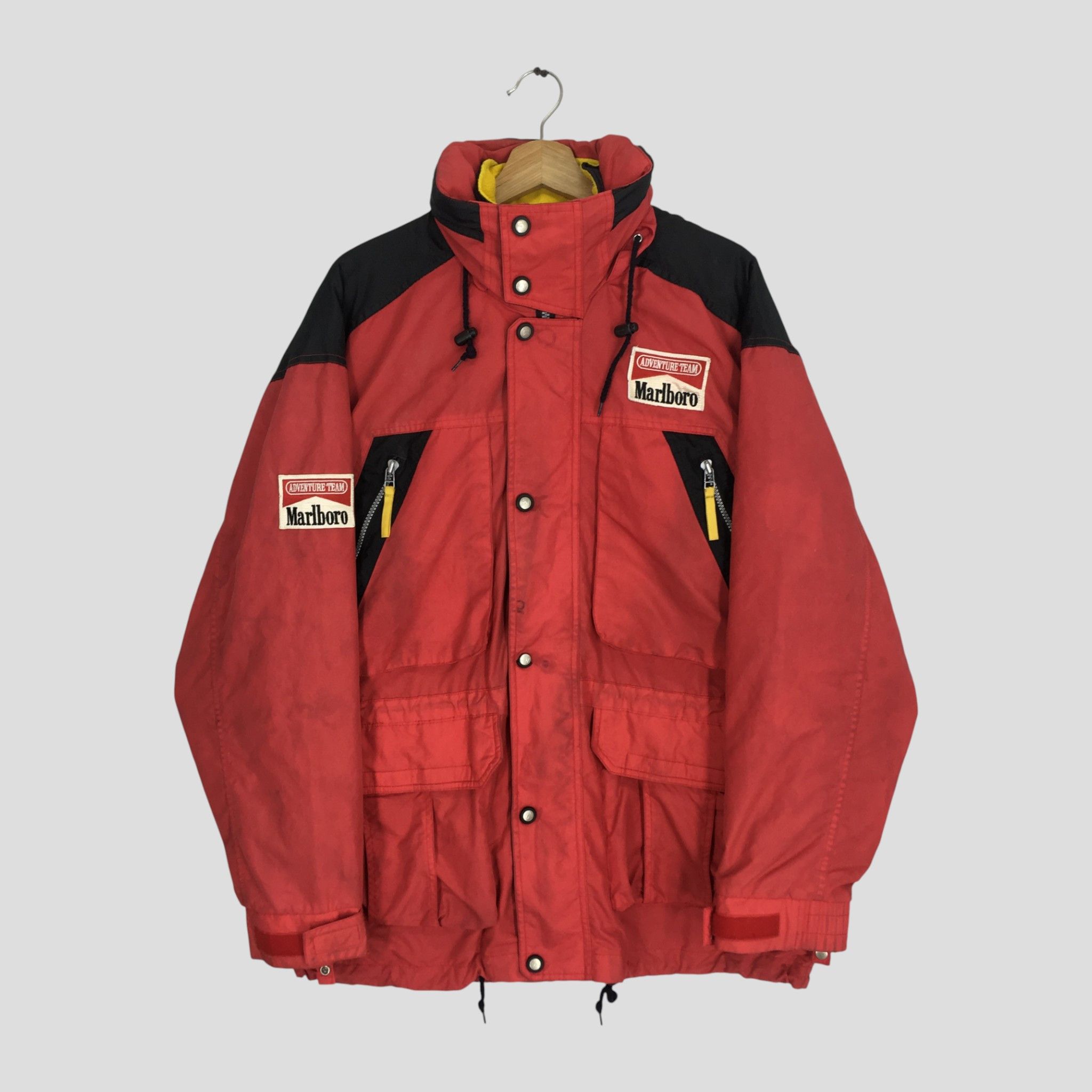 Marlboro Vintage 90s Marlboro Adventure Team Red Ski Jacket Size US L / EU 52-54 / 3 - 1 Thumbnail