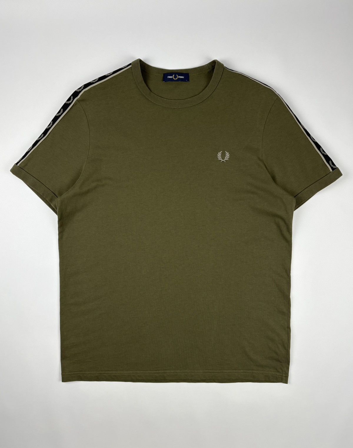 Fred Perry Fred Perry Sportswear Lampas T-Shirt Tee Size US L / EU 52-54 / 3 - 1 Thumbnail