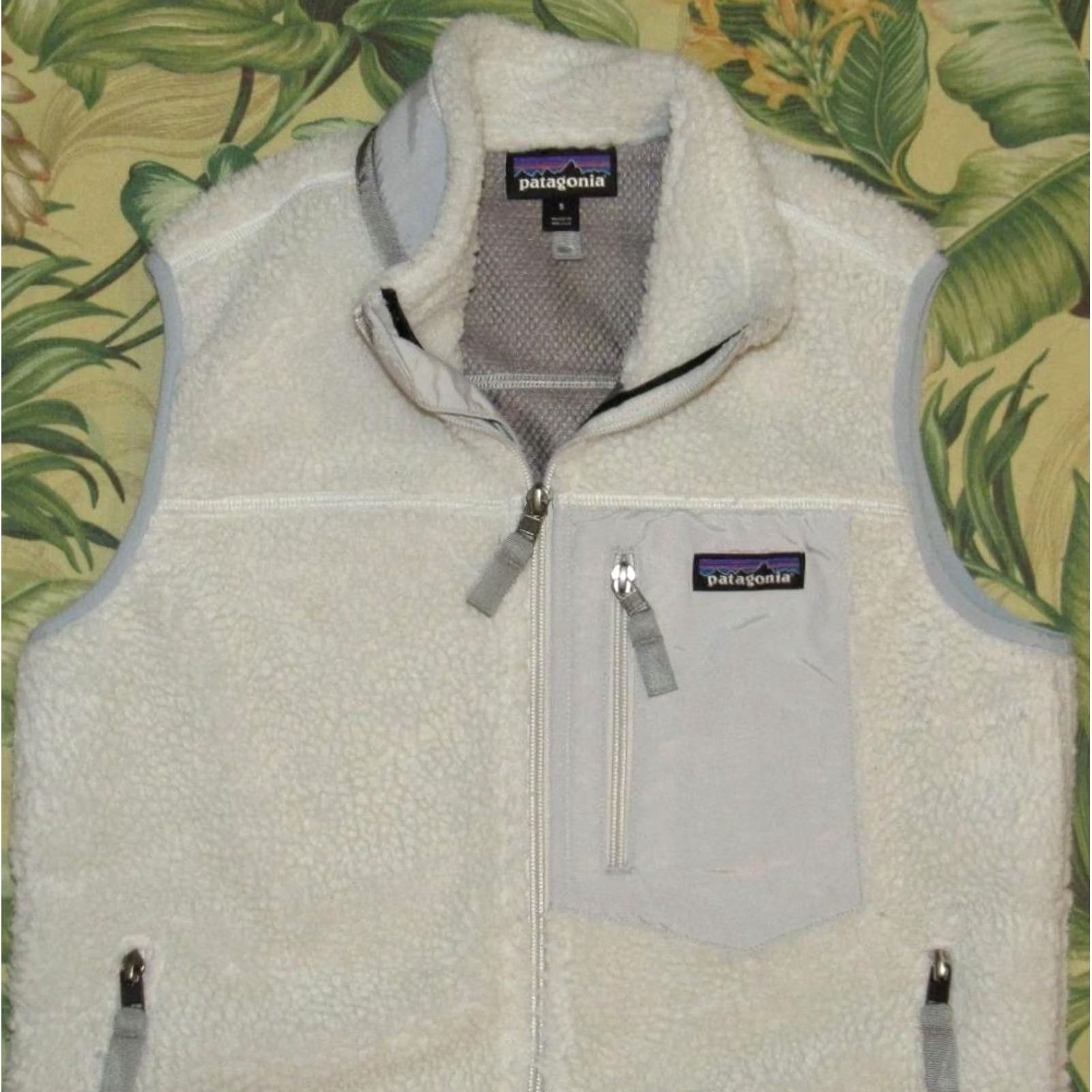 Patagonia Vtg PATAGONIA Grey Retro X Deep Pile Fleece Vest Small Womens Category: Vest Size S / US 4 / IT 40 - 2 Thumbnail