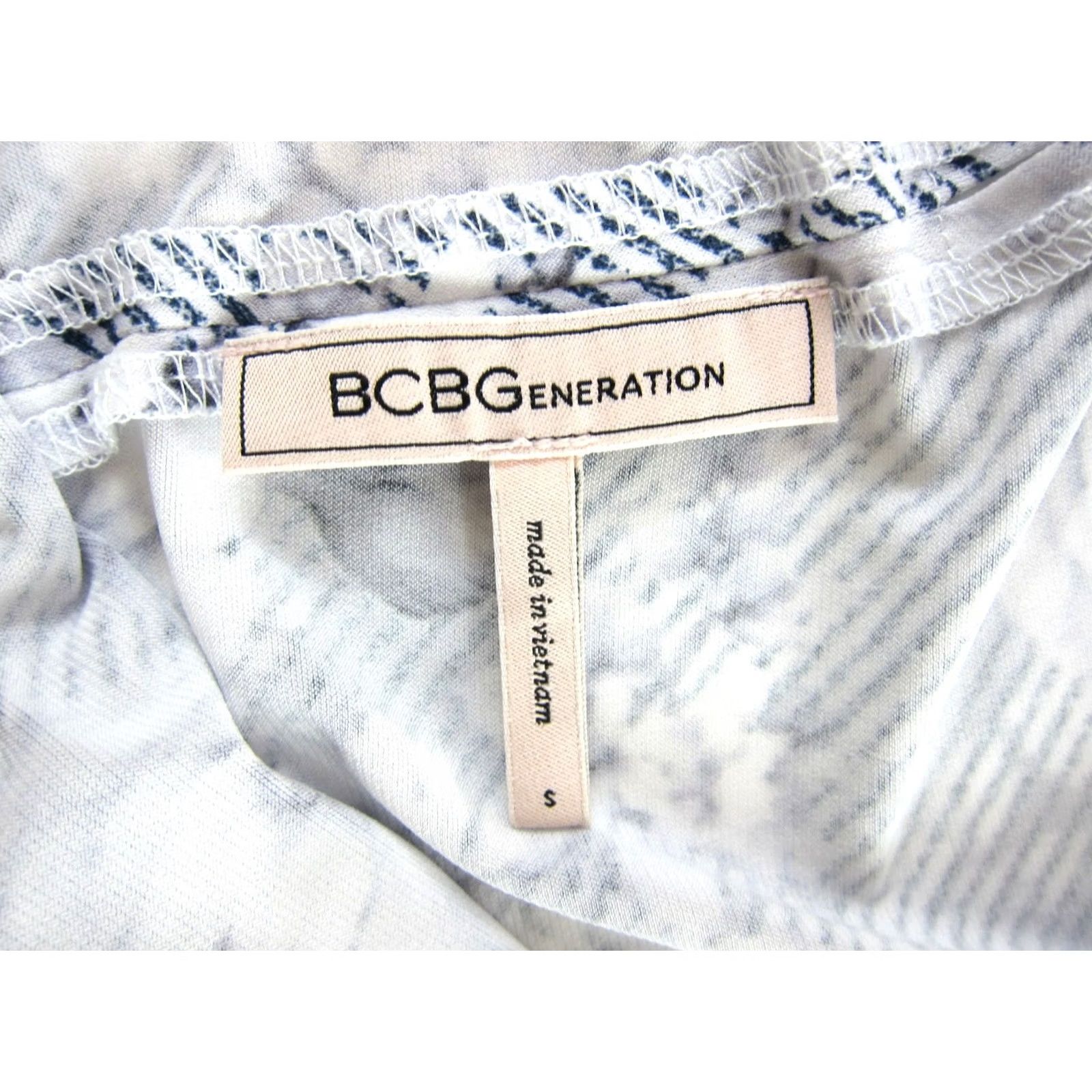 BCBGeneration BCBGeneration Tank Dress Jersey Blue White Floral Rose V-Neck Stretch Small Dress Women Size S / US 4 / IT 40 - 3 Thumbnail