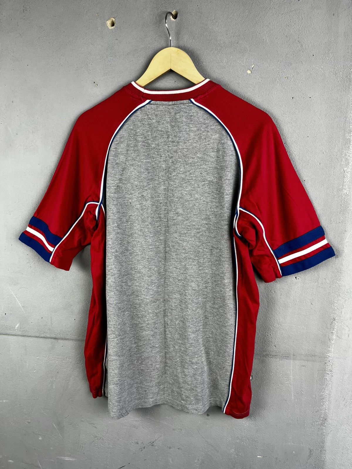 Tommy Hilfiger Tommy t shirt vintage 90s Size US M / EU 48-50 / 2 - 6 Thumbnail
