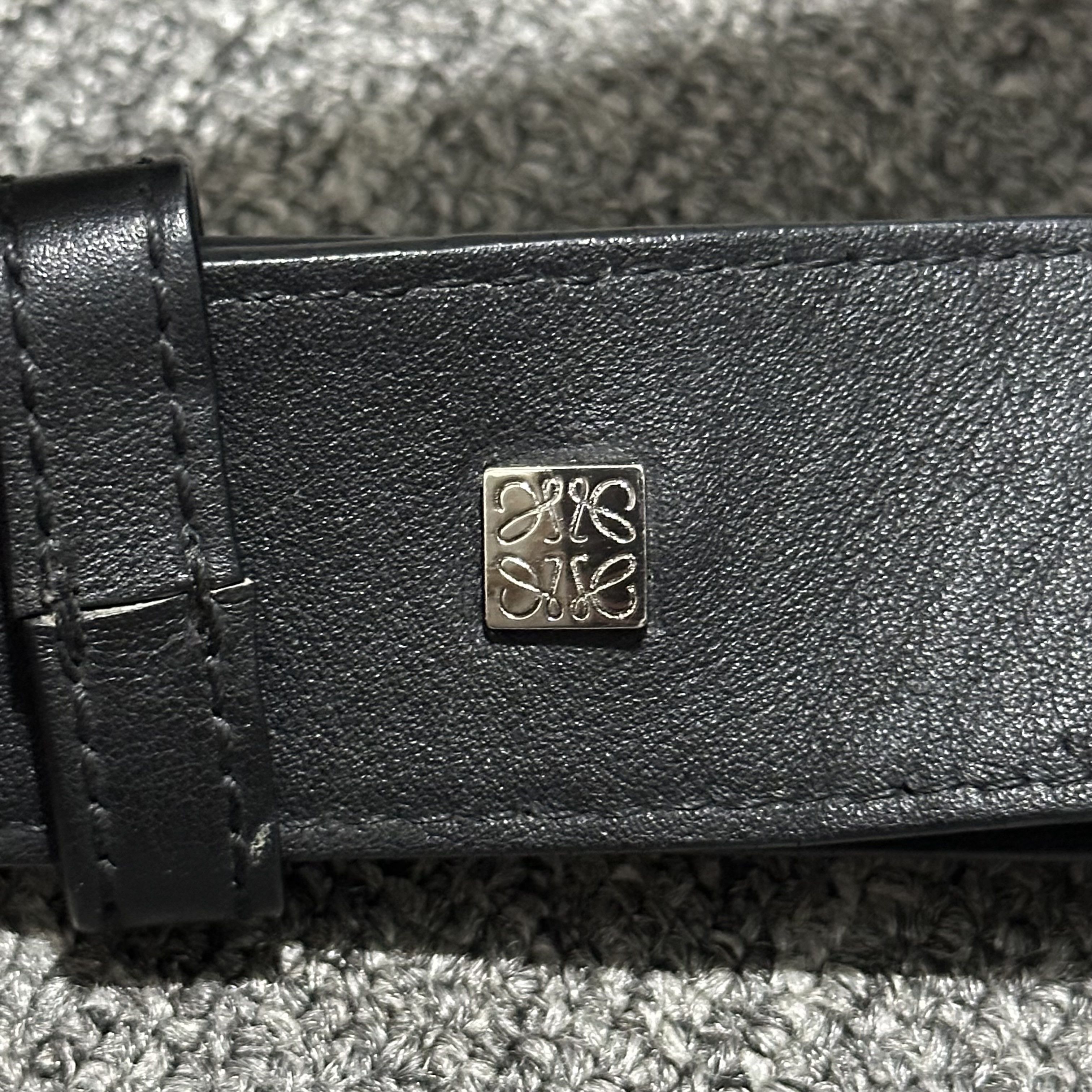 Loewe Loewe Anton Sling Soft Grained Calf Crossbody Bag Leather Size ONE SIZE - 8 Thumbnail