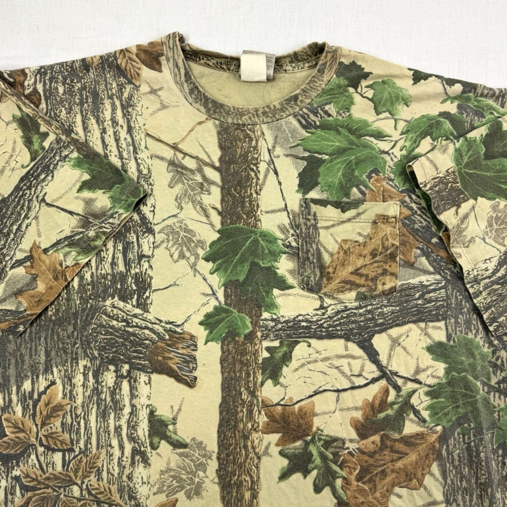 Jerzees VINTAGE Jerzees Realtree Camo Pocket T Shirt Adult 2XL Outdoor Nature Hunt USA Shirt Mens 2XL Camouflage Pocket Tee Size US XXL / EU 58 / 5 - 2 Thumbnail