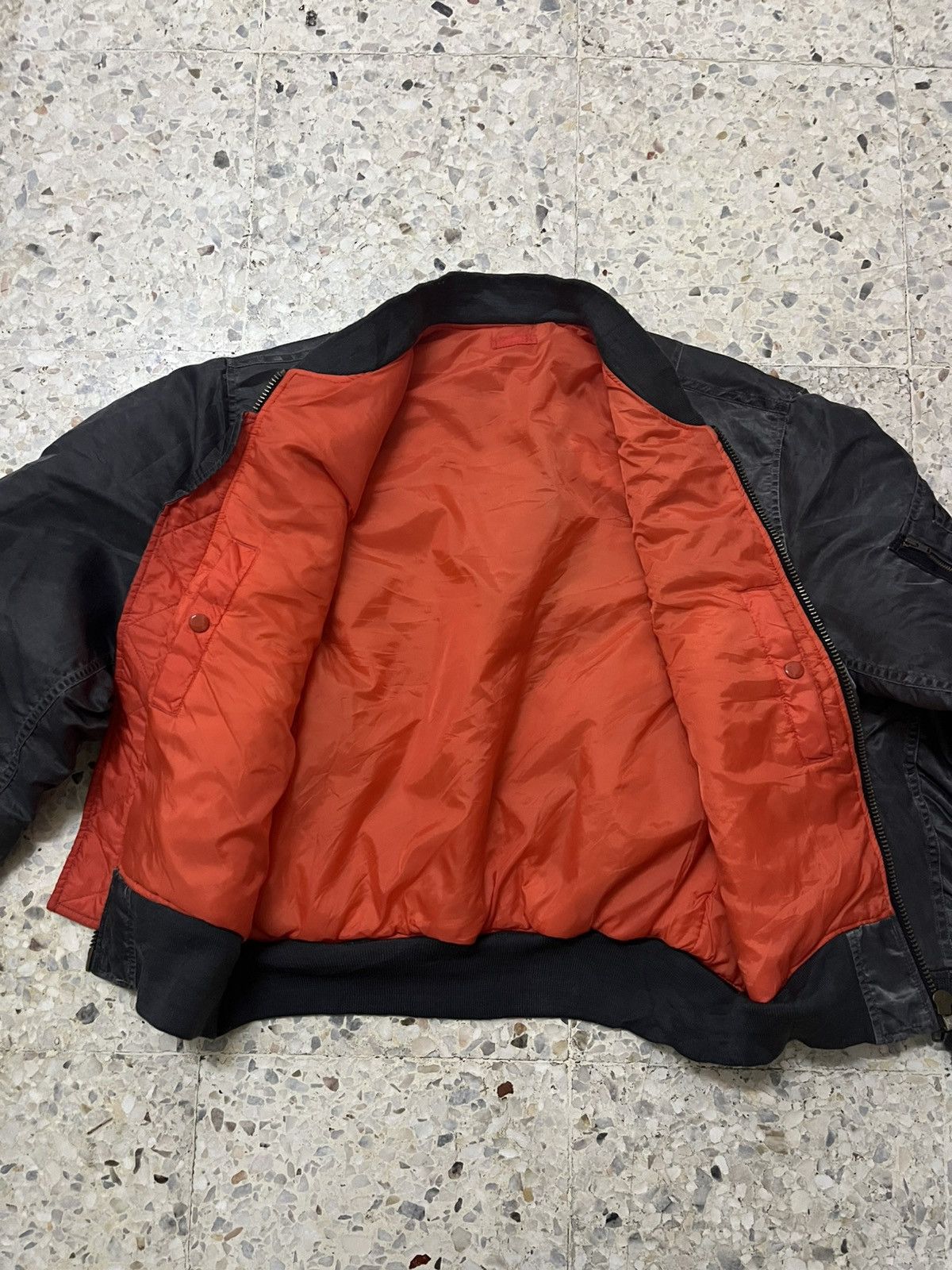 Japanese Brand Vintage Machope Japan MA-1 Bomber- Beautiful Sun-Faded Black Size US L / EU 52-54 / 3 - 3 Thumbnail