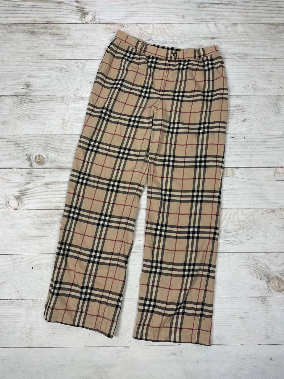 Image of Vintage Burberry London Nova Check Sweatpants Size 8 in Beige, Women's