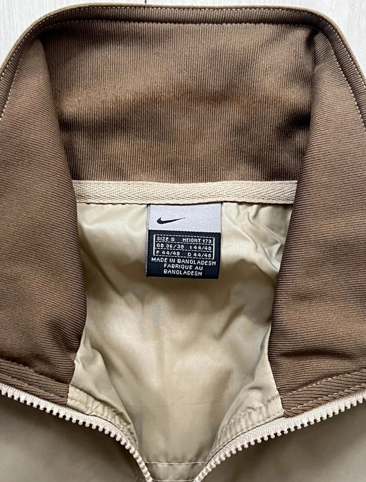 Nike Nike vintage rare y2k windbreaker Size US S / EU 44-46 / 1 - 4 Thumbnail