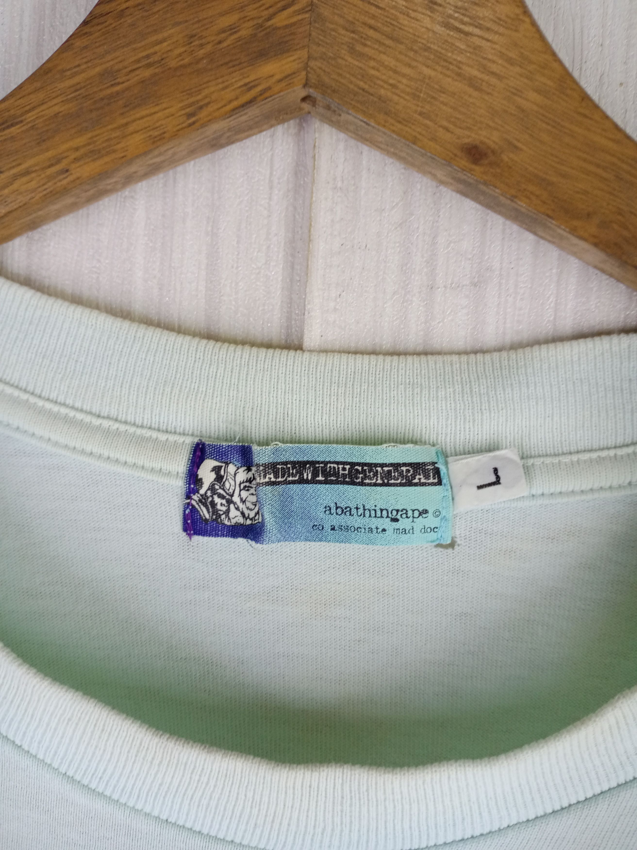 Bape Rare Vintage Bapeman Gradient Tee Size US L / EU 52-54 / 3 - 4 Thumbnail