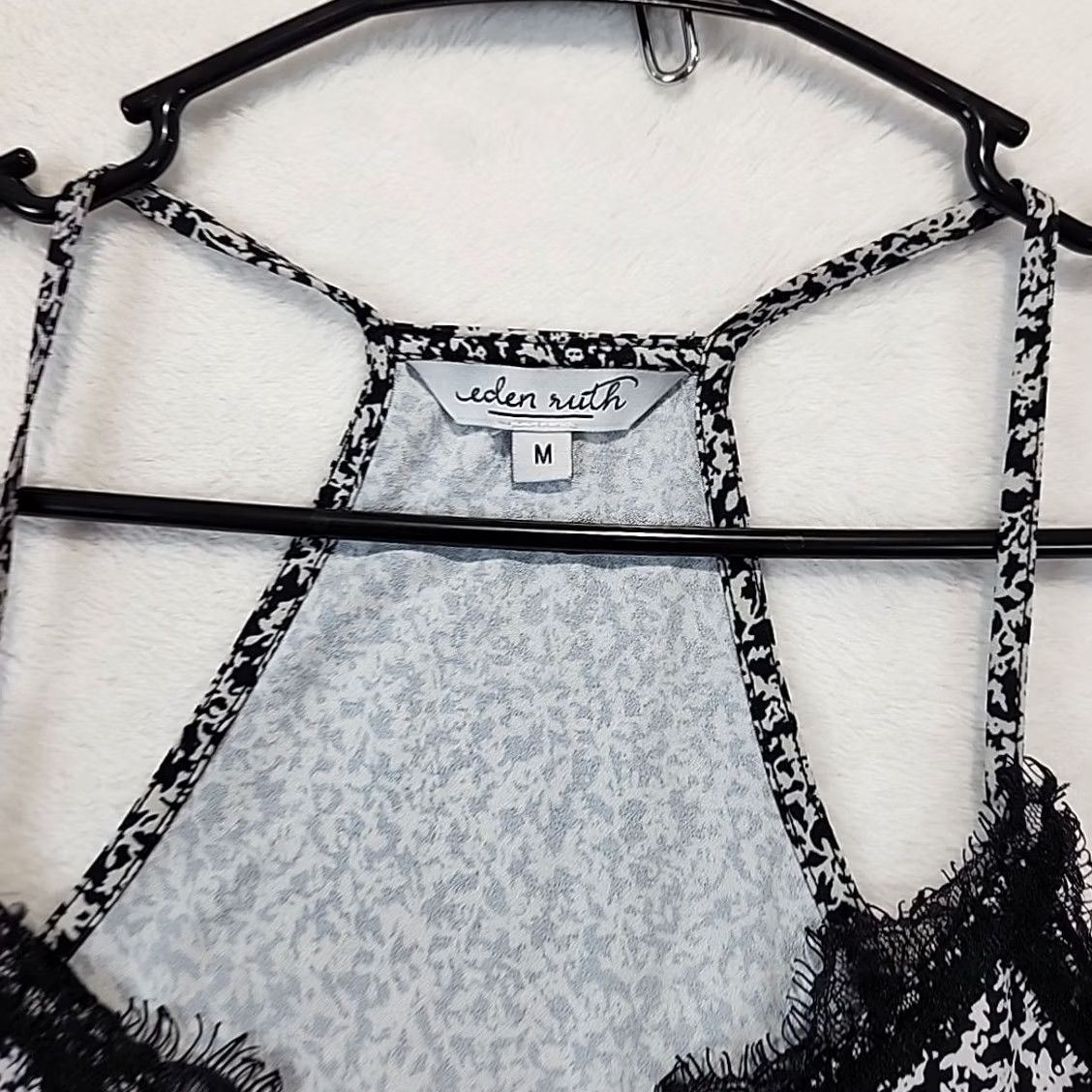 Vintage Eden Ruth Camisole Tank Top Racerback V-Neck Lace Trim Floral Black & White Womens M Lace Tank Top Size M / US 6-8 / IT 42-44 - 7 Thumbnail