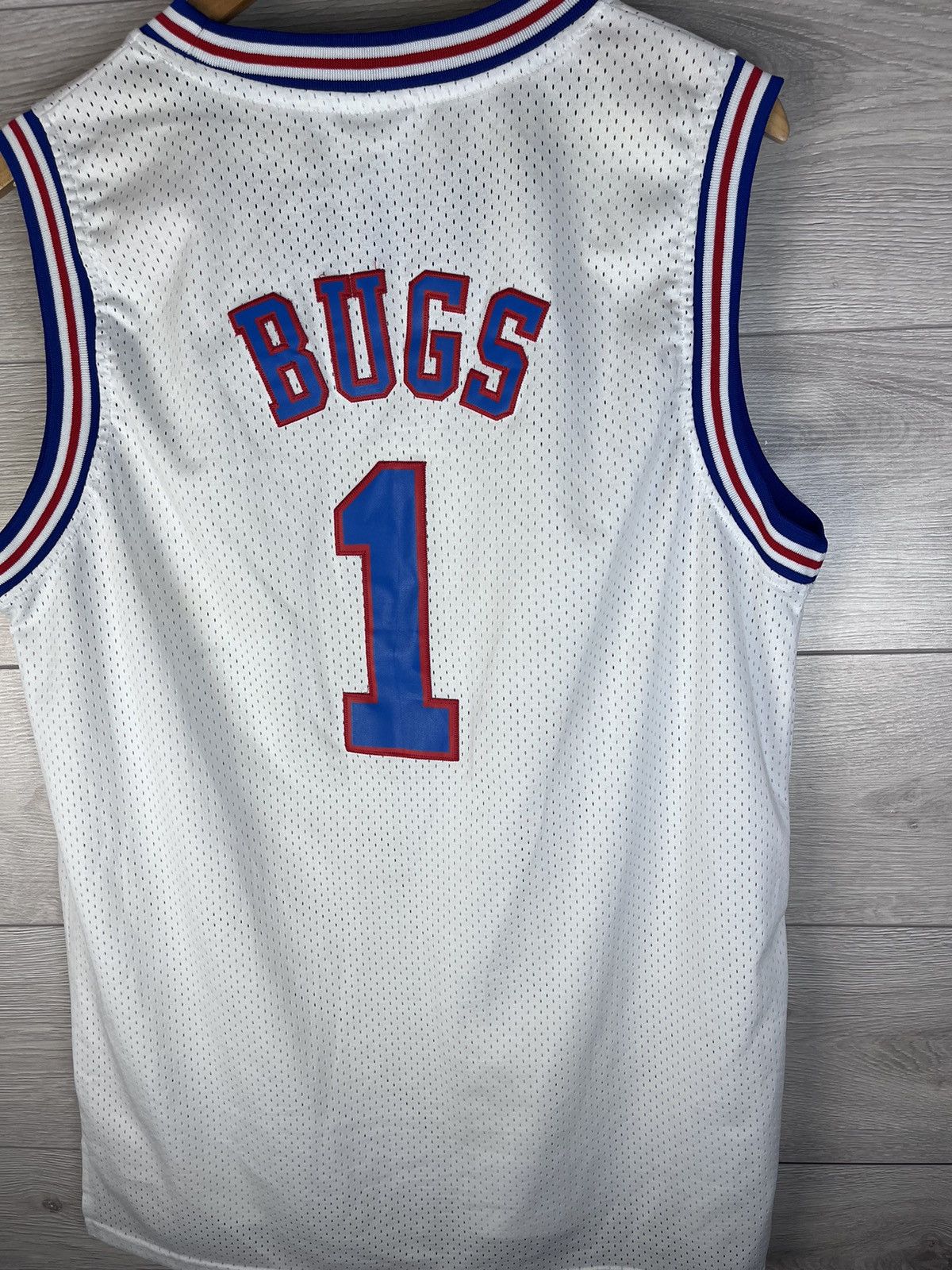 Champion MENS VINTAGE JERSEY TUNE SQUAD CHAMPION BOGS #1 🇺🇸 Size US L / EU 52-54 / 3 - 13 Thumbnail