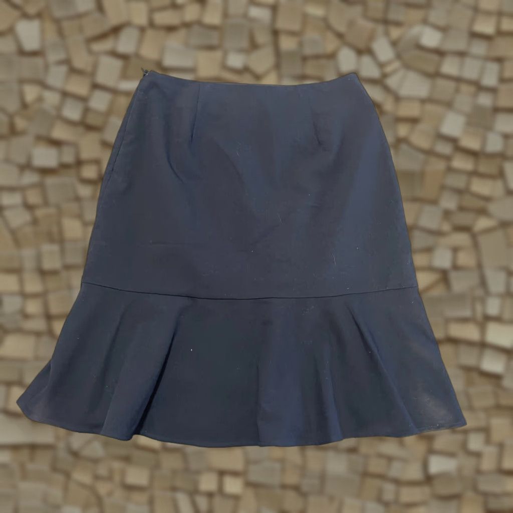 Worthington Worthington Skirt Women’s Size 10 Black Zip on the Side Flowy Hem Casual Short Skirt Pencil Style Women Size 32" / US 10 / IT 46 - 1 Thumbnail