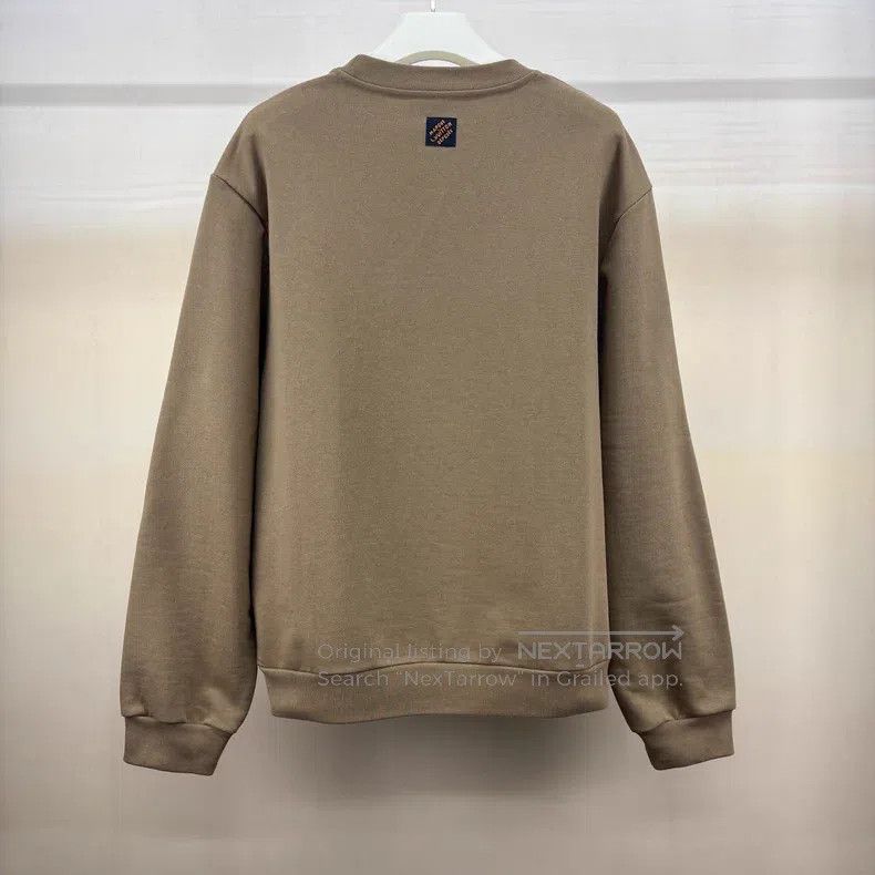 Louis Vuitton Louis Vuitton size 4l Embroidered Letter Sweatshirt Size US M / EU 48-50 / 2 - 2 Thumbnail