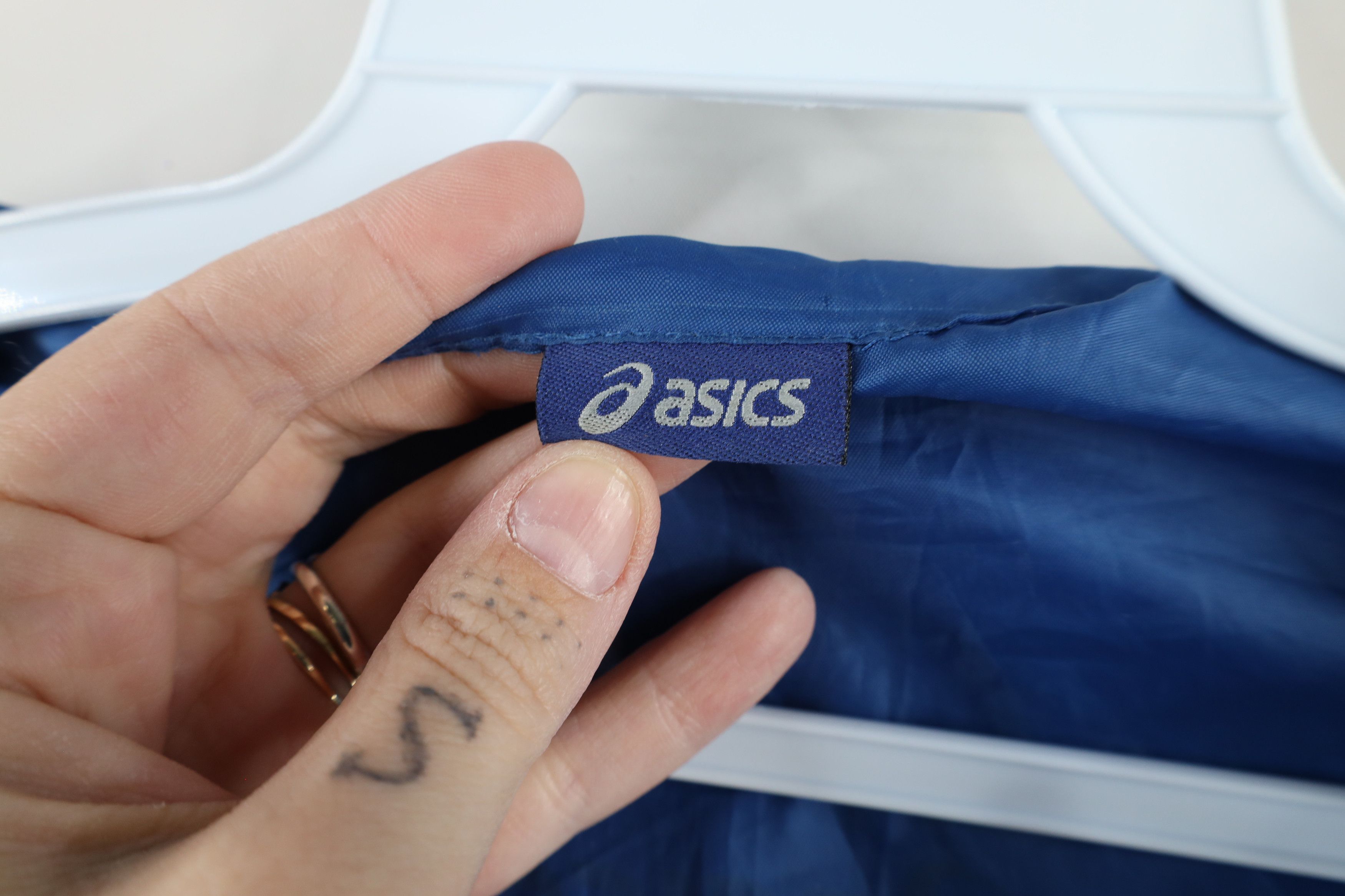 Asics × Vintage Vintage 90s Asics Out Lightweight Hooded Windbreaker Jacket Size US XL / EU 56 / 4 - 9 Thumbnail