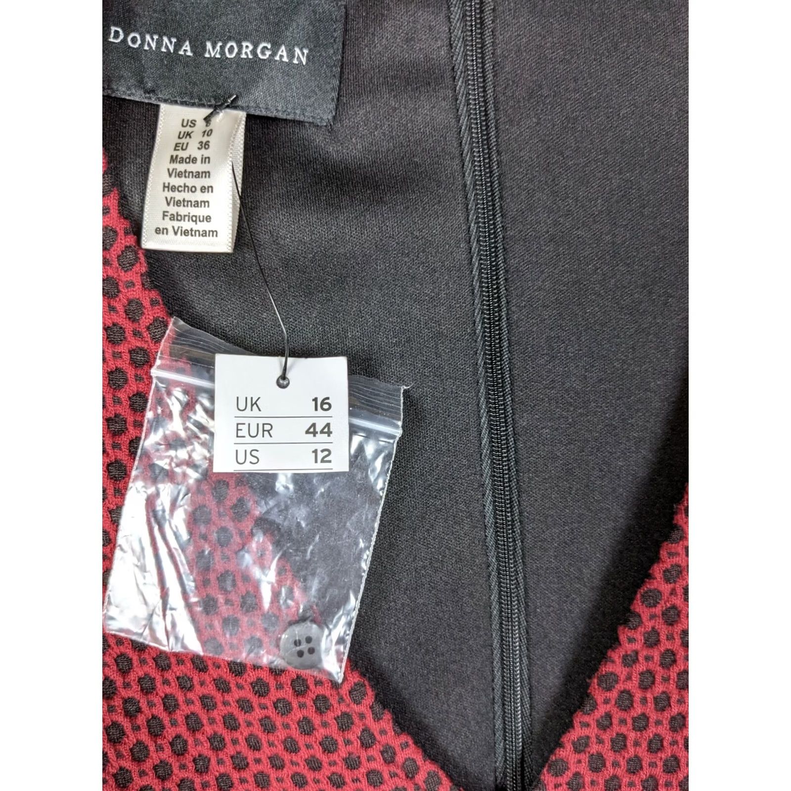 Donna Morgan Donna Morgan Women's Geometric Ruched-Sleeve Knit V-Neck Dress Size 6 Red Black A-Line Puff Sleeve Size M / US 6-8 / IT 42-44 - 7 Thumbnail