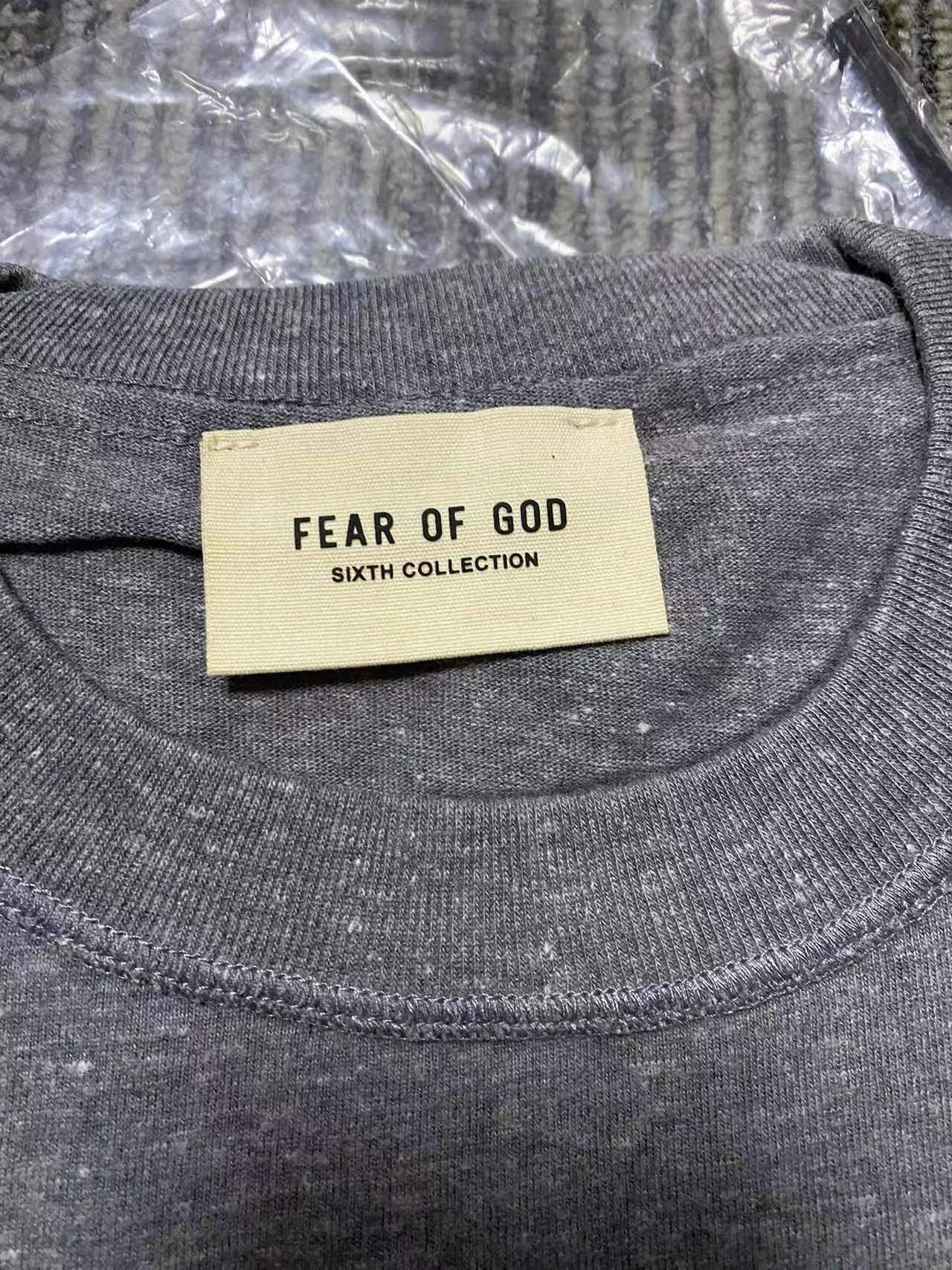 Fear of God Fear of God 6th Sixth Collection Grey Tee Black Size US S / EU 44-46 / 1 - 4 Thumbnail