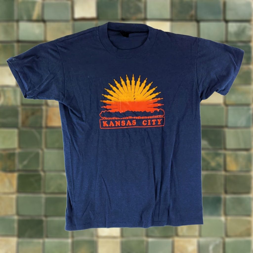 Vintage VINTAGE Kansas City Graphic T Shirt Blue XL Mens 80s 90s Single Stitch Shirt (Unbranded) Size US XL / EU 56 / 4 - 1 Thumbnail