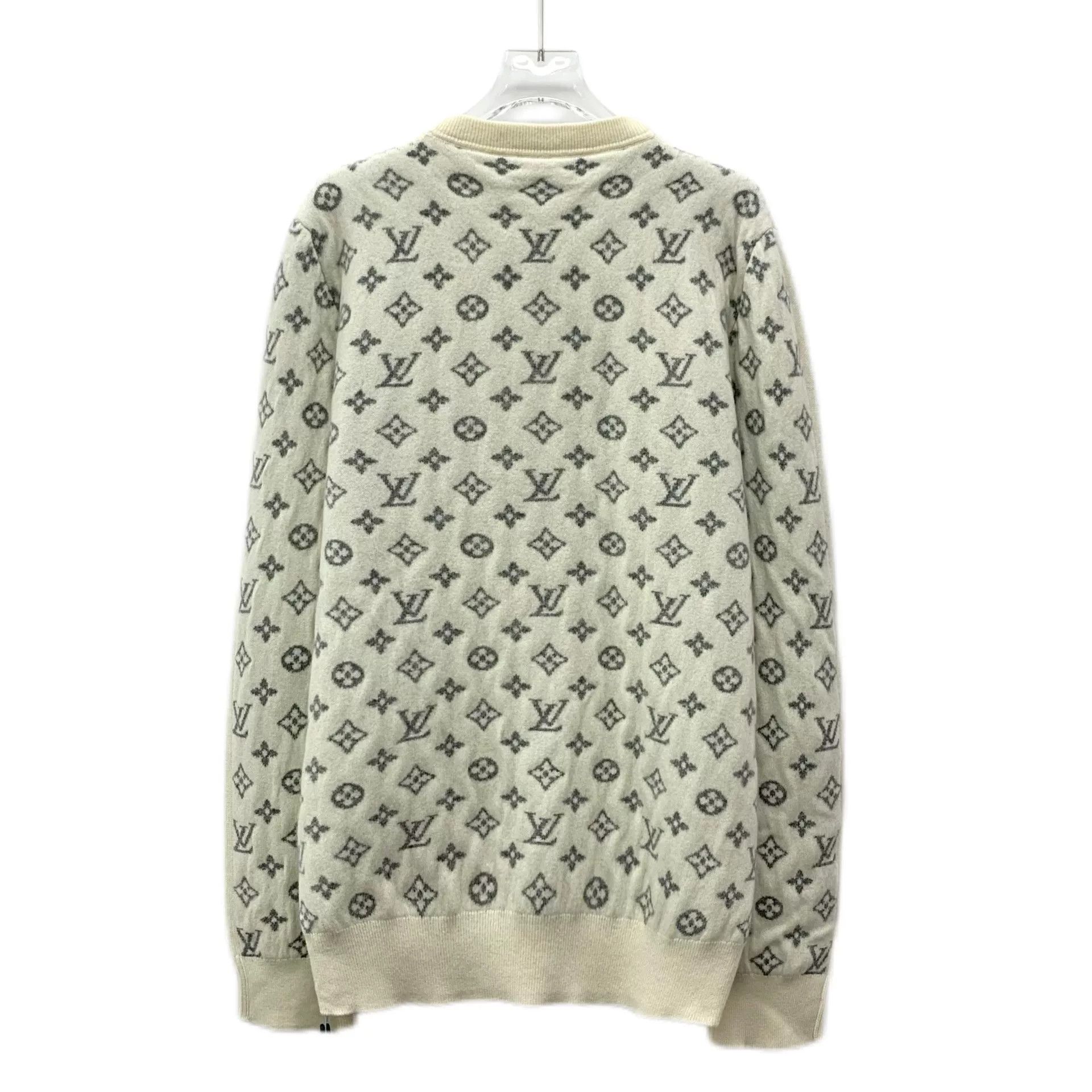 Louis Vuitton Louis Vuitton Beige Logo Crew Neck Sweater Size US S / EU 44-46 / 1 - 2 Thumbnail