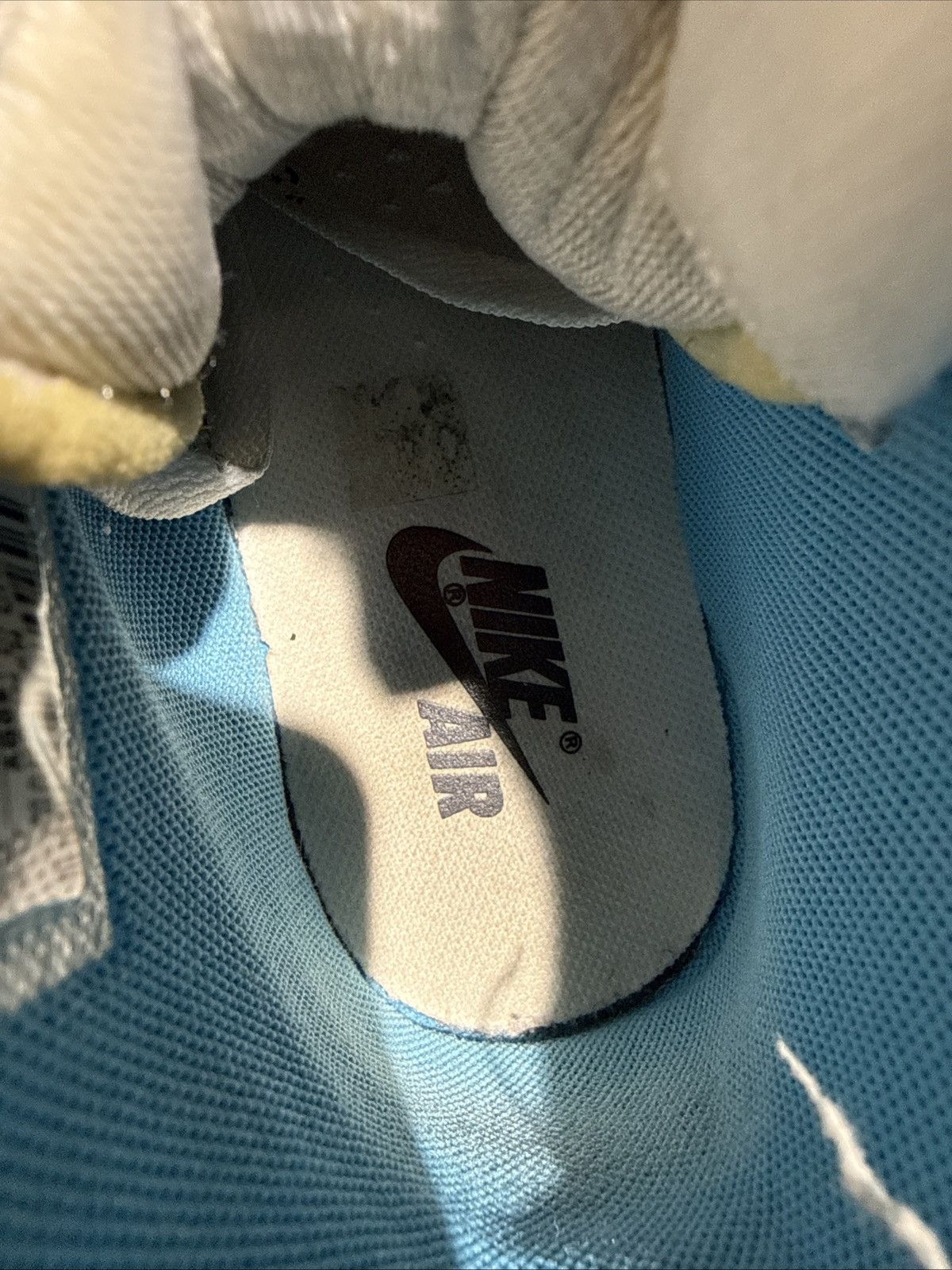 Jordan Brand × Off-White Size 8.5 - Jordan 1 Retro OG x Off-White High UNC Size US 8.5 / EU 41-42 - 13 Thumbnail
