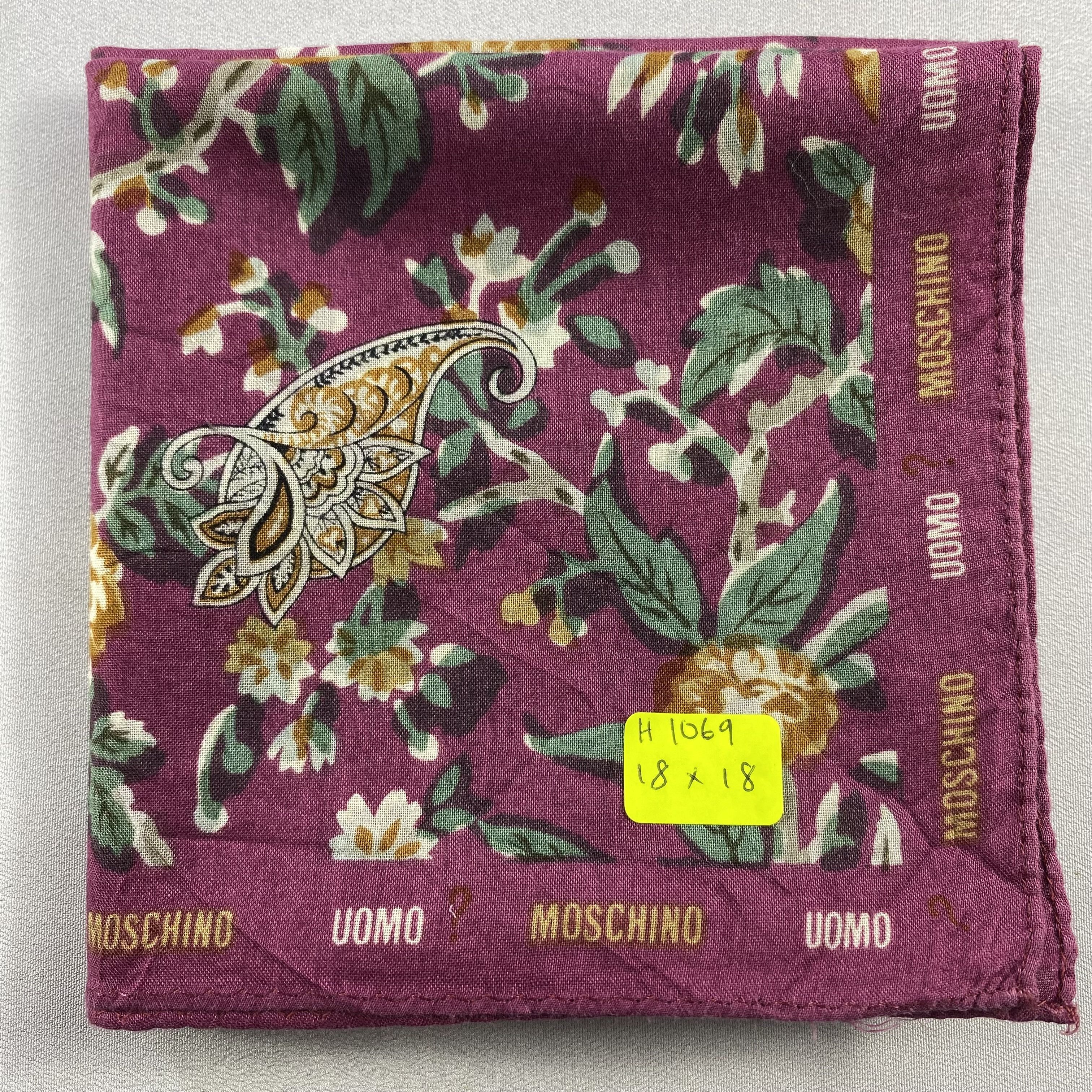 Vintage Moschino Bandana/ Handkerchief / Neckerchief Size ONE SIZE - 5 Thumbnail