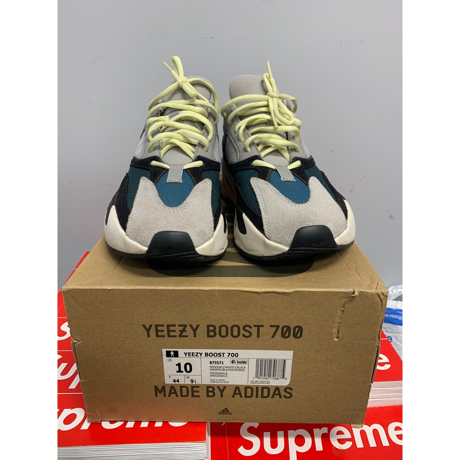 Adidas adidas Yeezy Boost 700 Wave Runner Size 9.5 Used SHIPS NOW Size US 9.5 / EU 42-43 - 2 Thumbnail