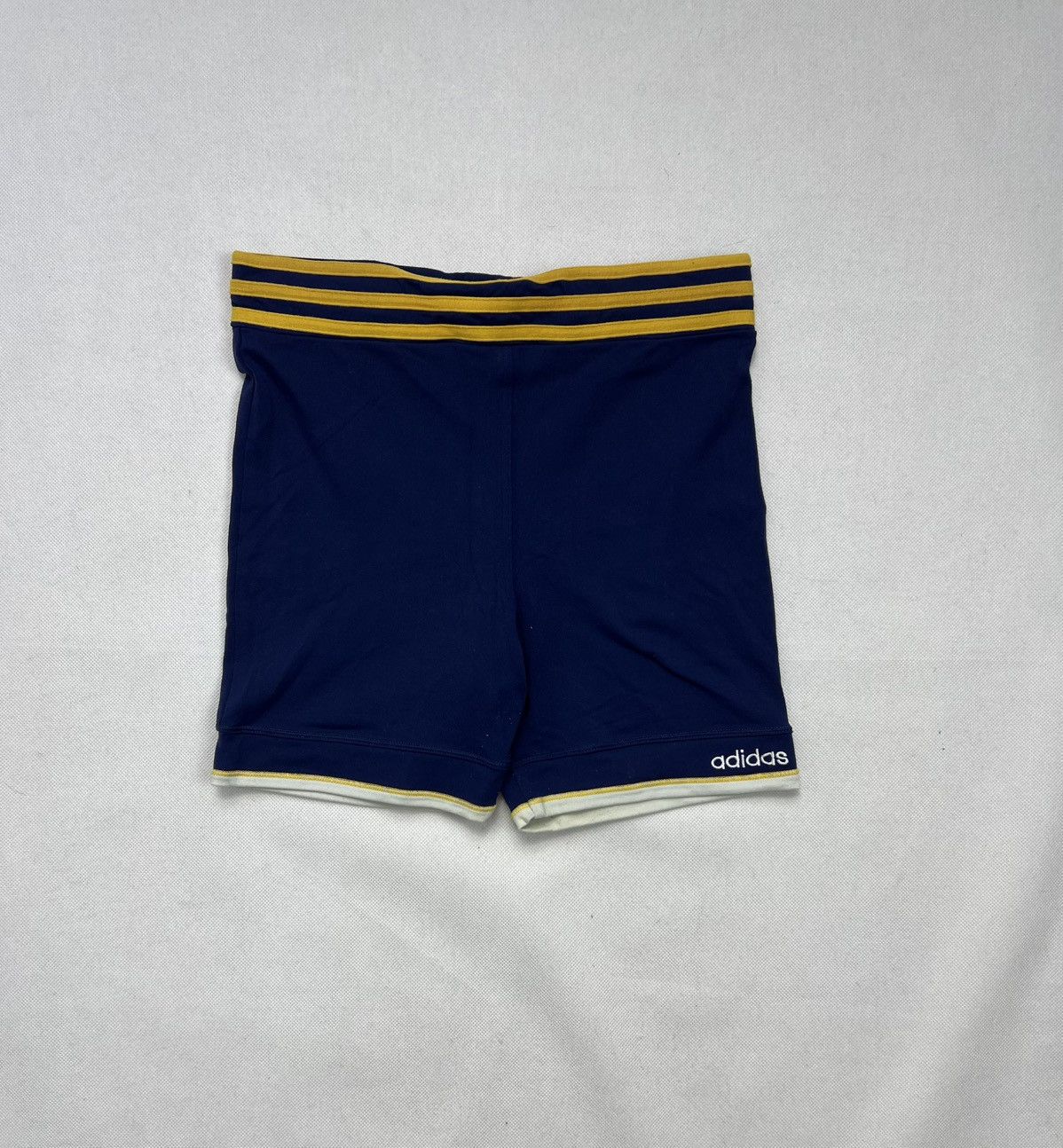 Adidas Rare Shorts Adidas Vintage 80’s 90’s Size US 32 / EU 48 - 1 Thumbnail