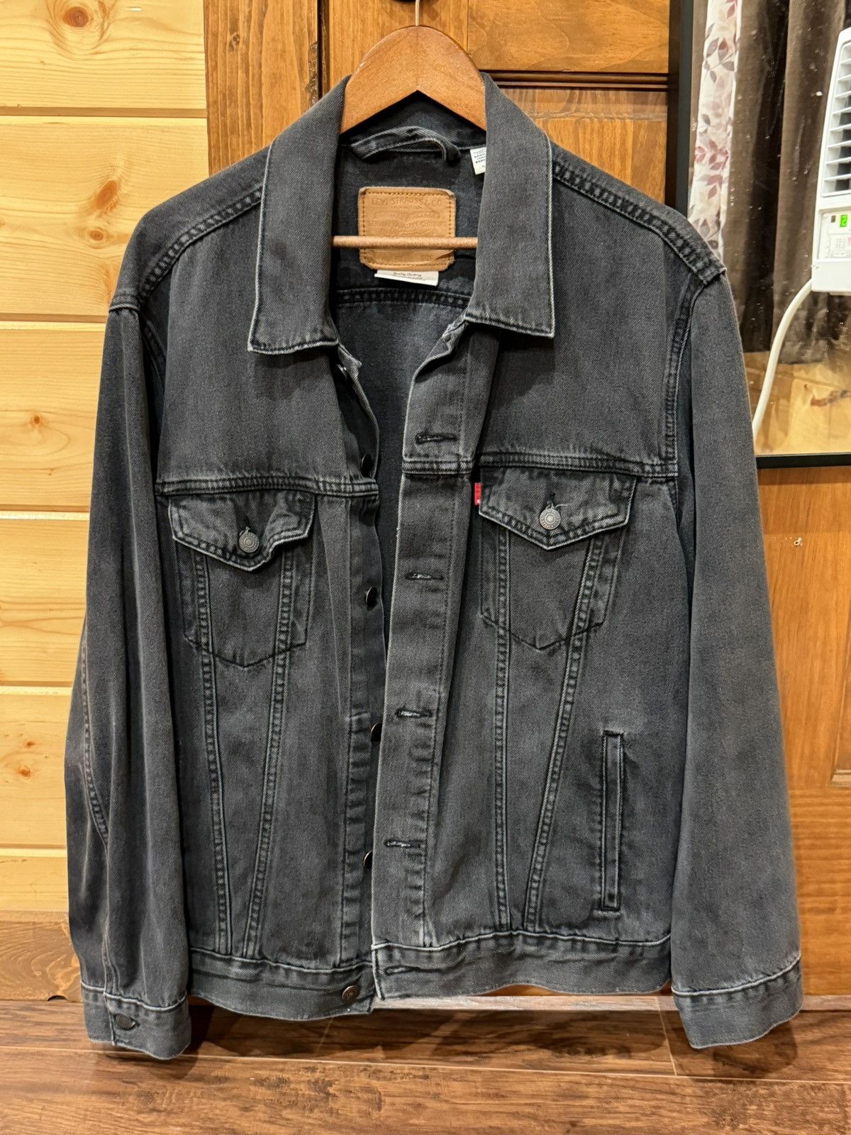 Levi's Levi's Premium Vintage Fit Trucker Jacket Washed Black XL Size US XL / EU 56 / 4 - 1 Thumbnail