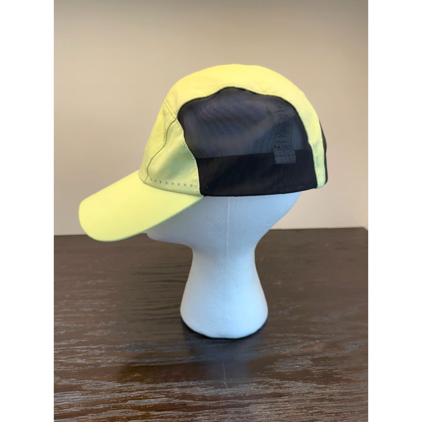 Lululemon Lululemon Hat Mens One Size Yellow Breathable Strapback Hike Pickleball Run Size ONE SIZE - 5 Thumbnail