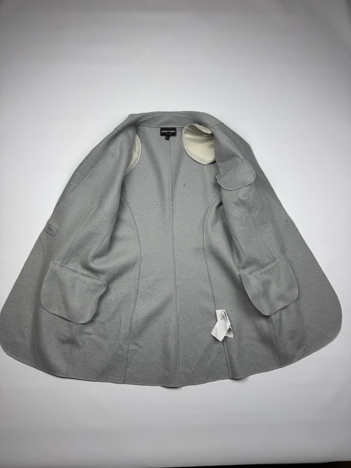 Emporio Armani Vintage Emporio Armani Womans's Wool Coat Size M / US 6-8 / IT 42-44 - 6 Thumbnail