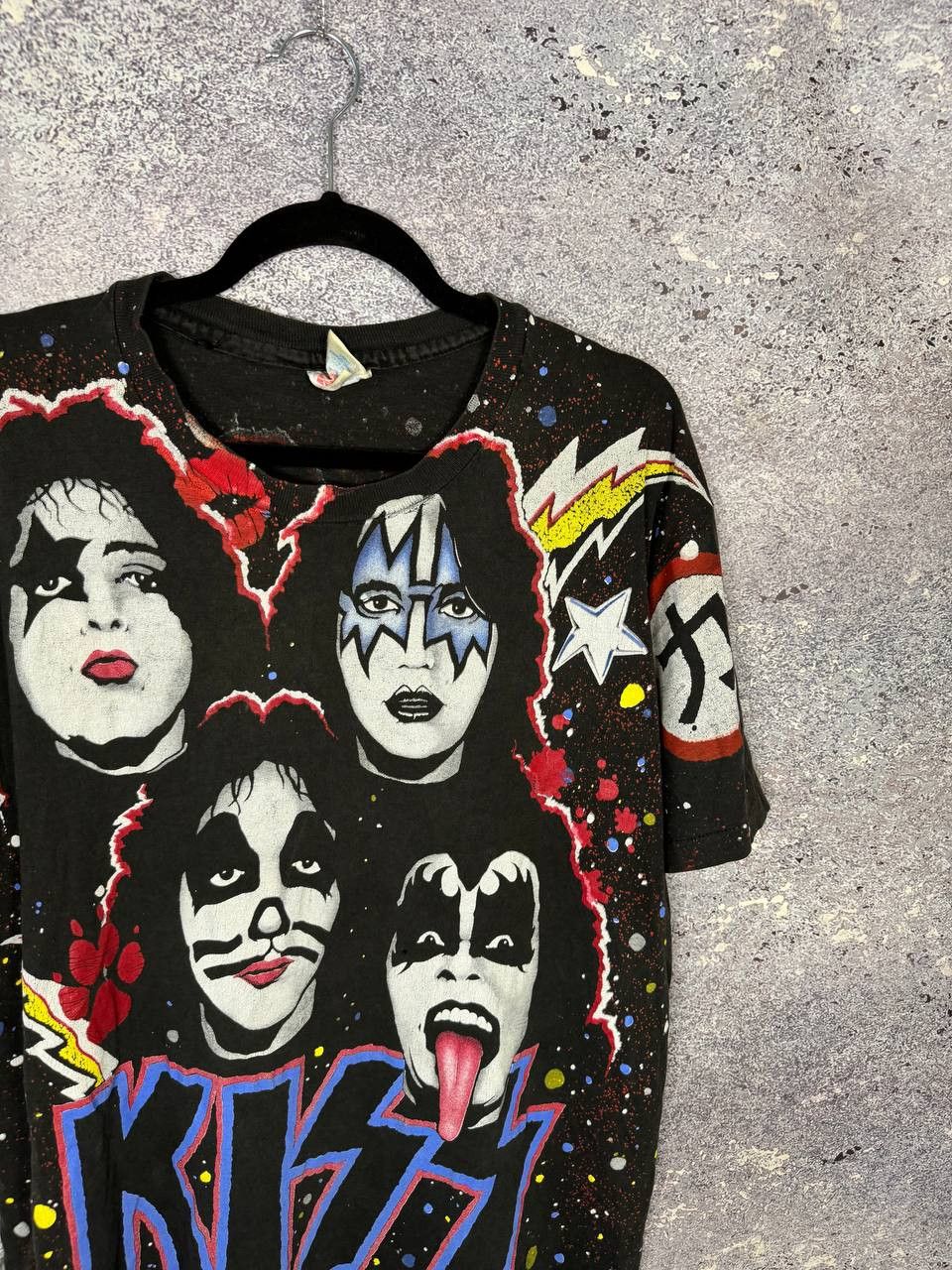 Band Tees × Hanes 1992 Vintage KISS T-Shirt Faces AOP Hanes Winterland Concert Size US L / EU 52-54 / 3 - 2 Thumbnail