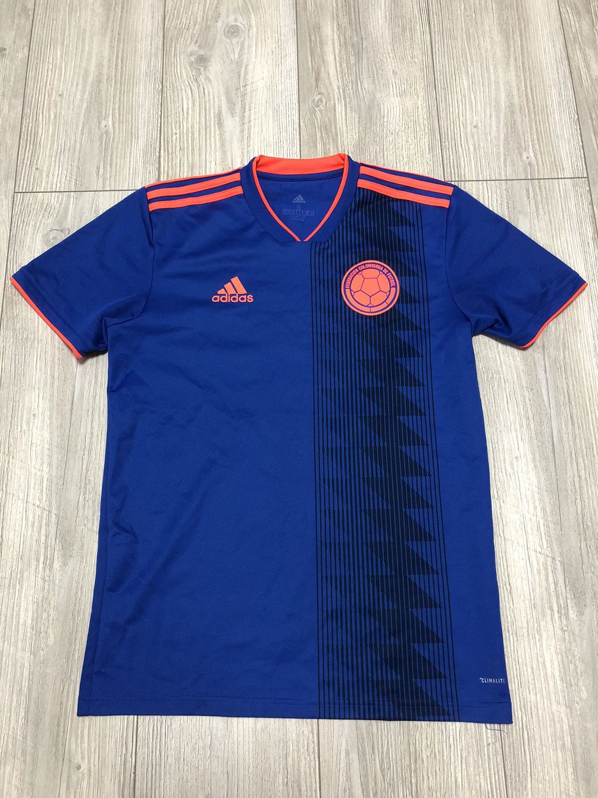Adidas Adidas 2018-19 Colombia Away Shirt Cup Jersey Size US S / EU 44-46 / 1 - 1 Thumbnail