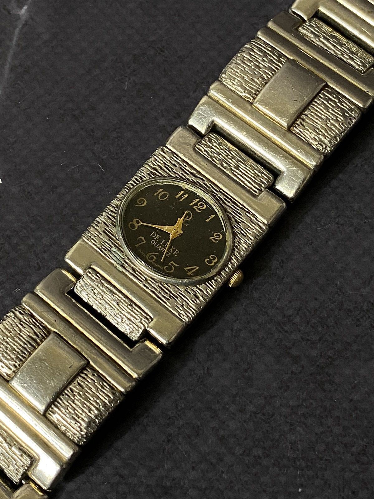 Japanese Brand Y2K De Luxe Textured Grunge Watch Size ONE SIZE - 6 Thumbnail