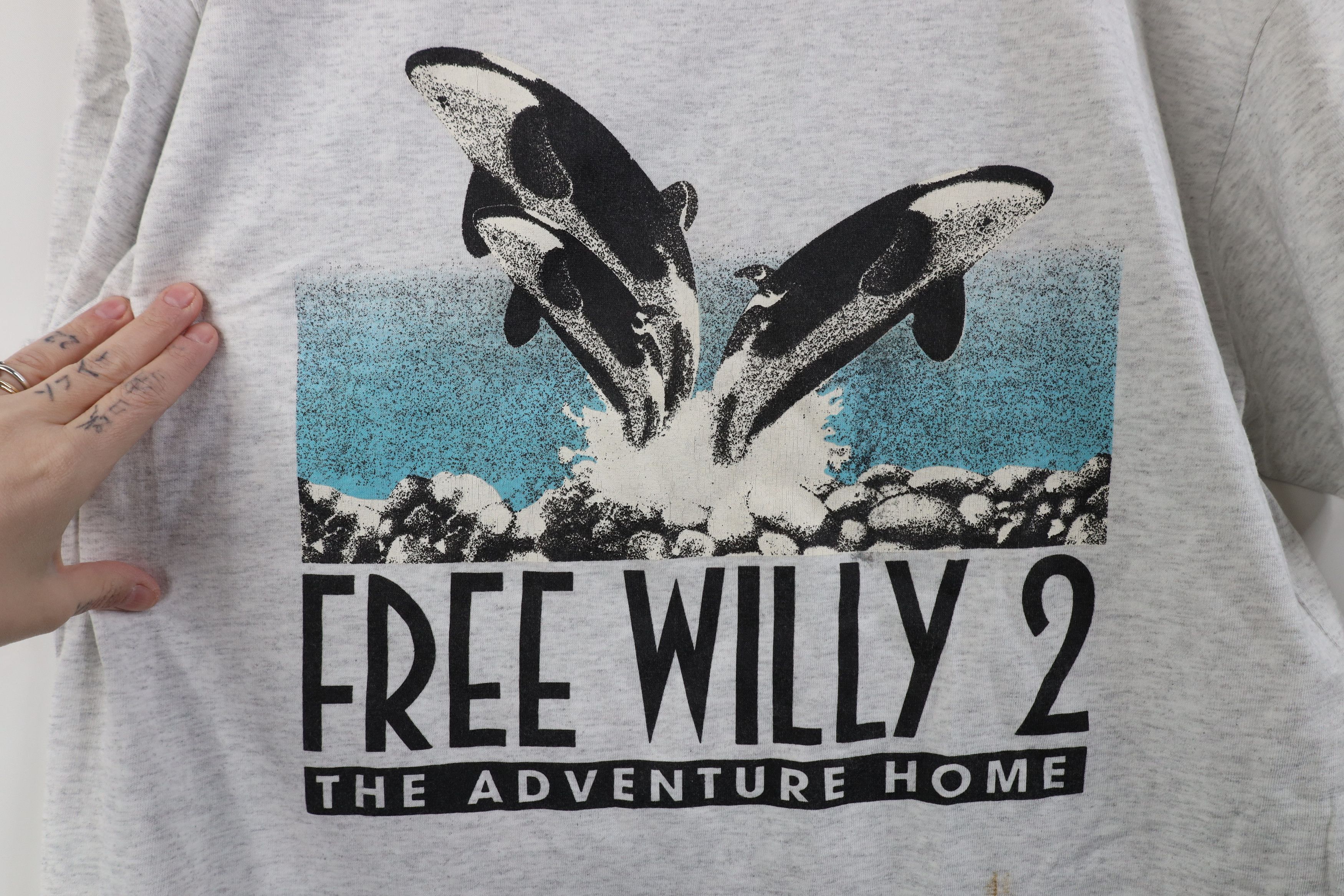 Vintage Vintage 90s The Adventure Home Movie Whale T-Shirt Gray USA Size US XL / EU 56 / 4 - 4 Thumbnail