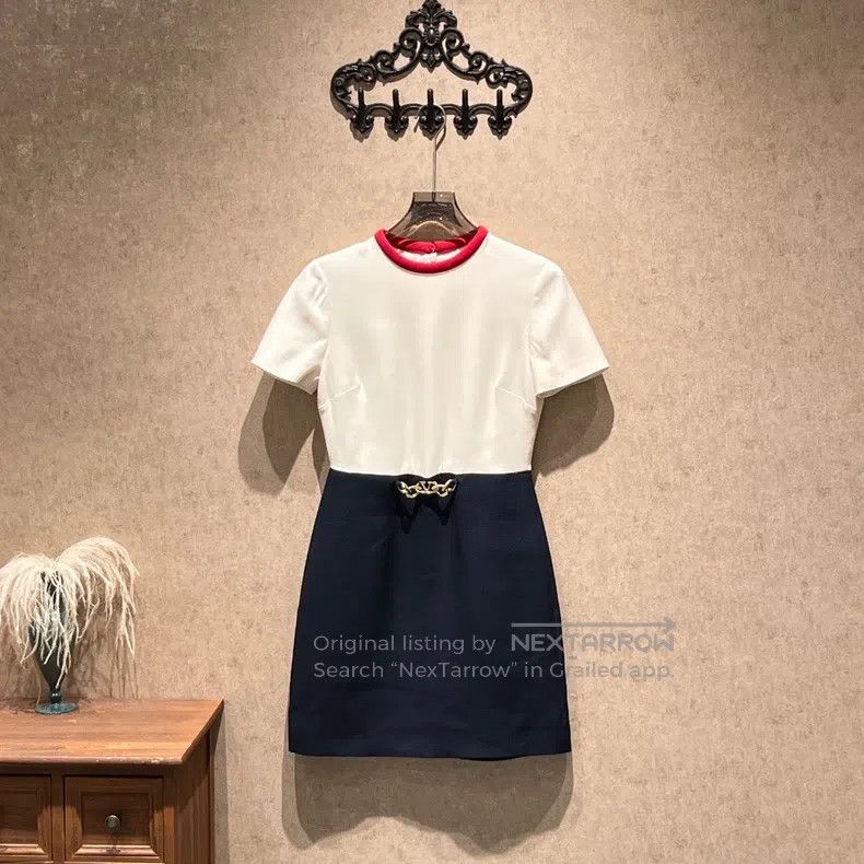Valentino Valentino Contrasting chain logo dress Size M / US 6-8 / IT 42-44 - 1 Thumbnail