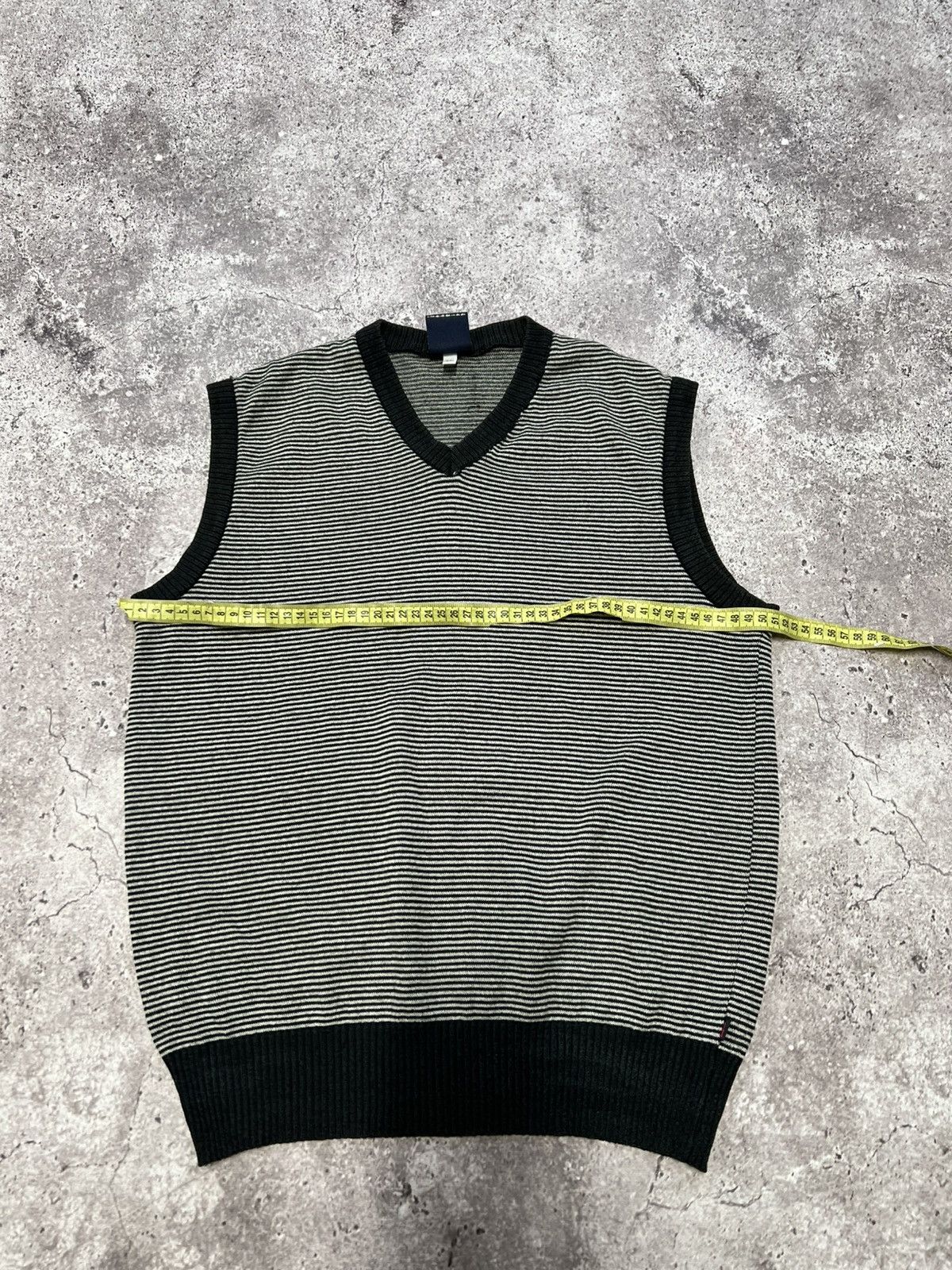 Dolce & Gabbana Dolce & Gabbana Striped Sweater Vest Wool Y2K Size L-M 52 Size US L / EU 52-54 / 3 - 15 Thumbnail